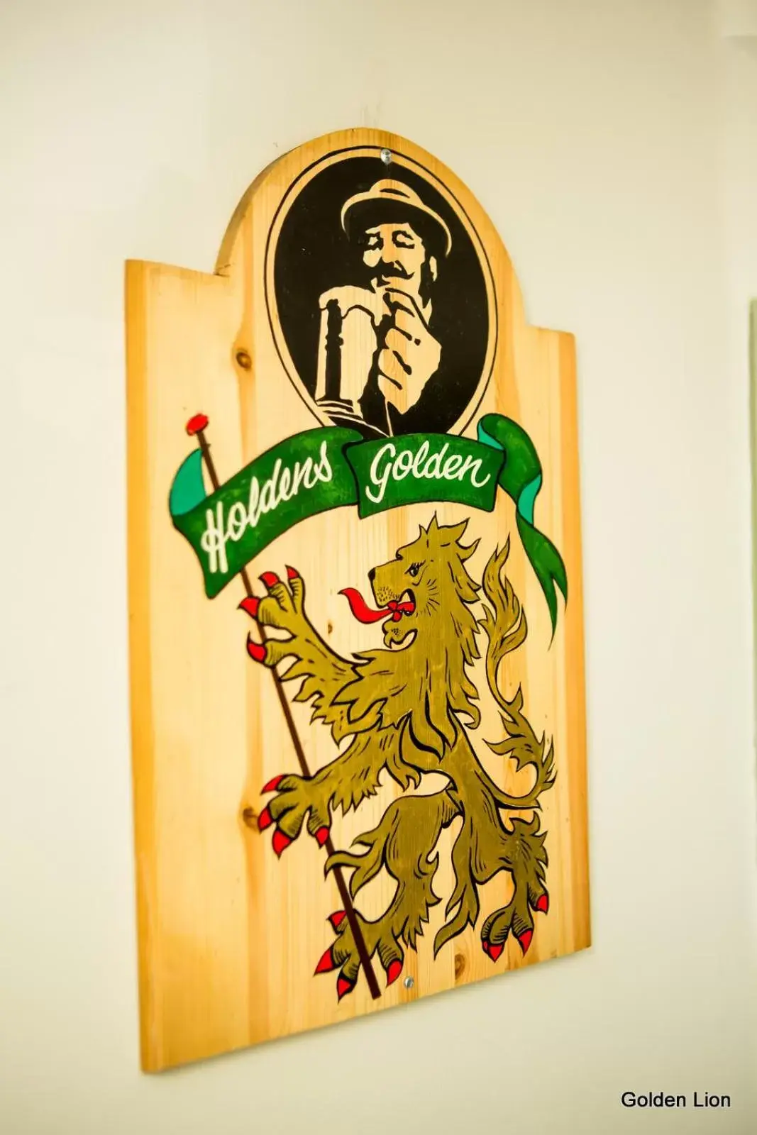 Lounge or bar, Property Logo/Sign in The Golden Lion Inn