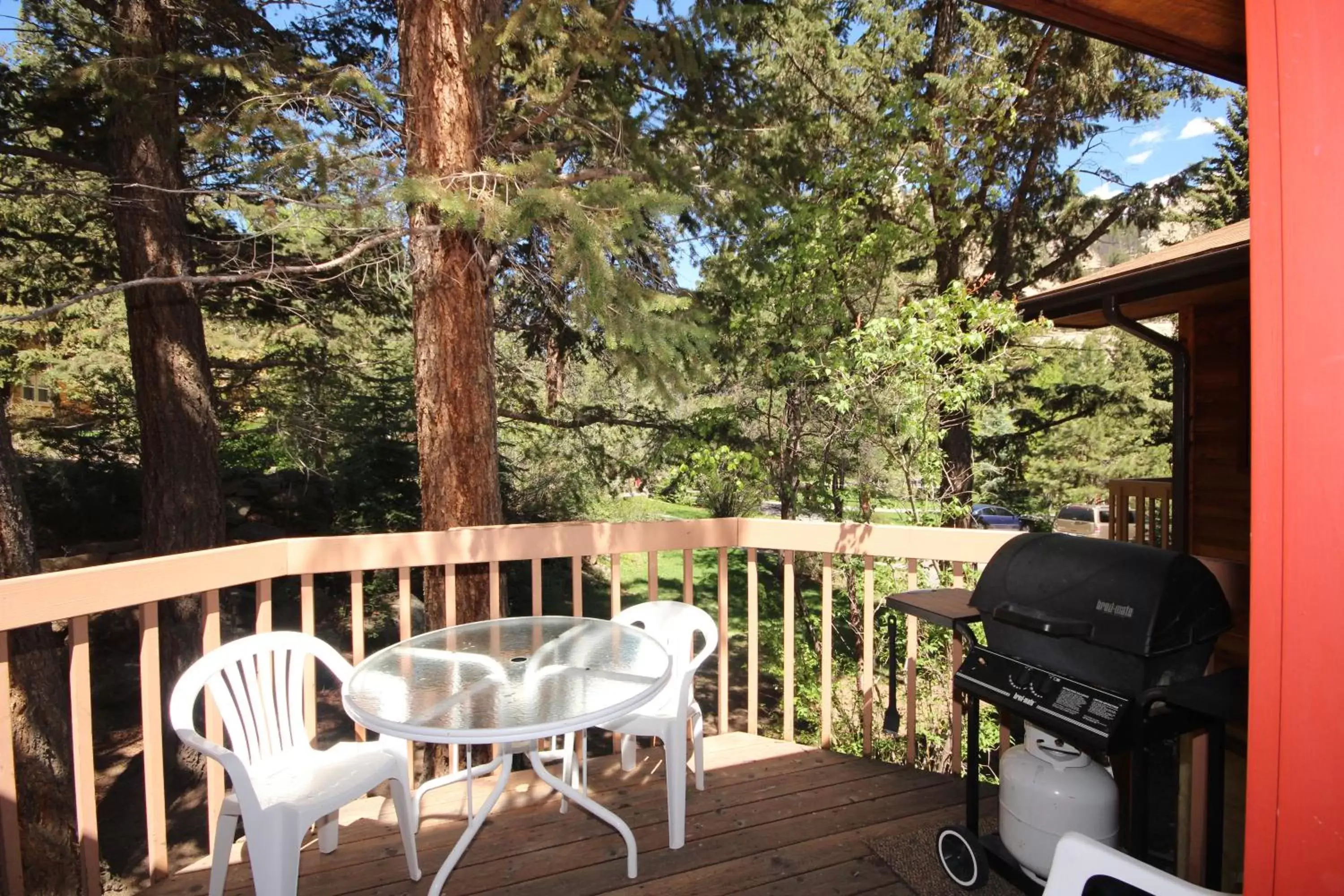 Patio in Streamside on Fall River