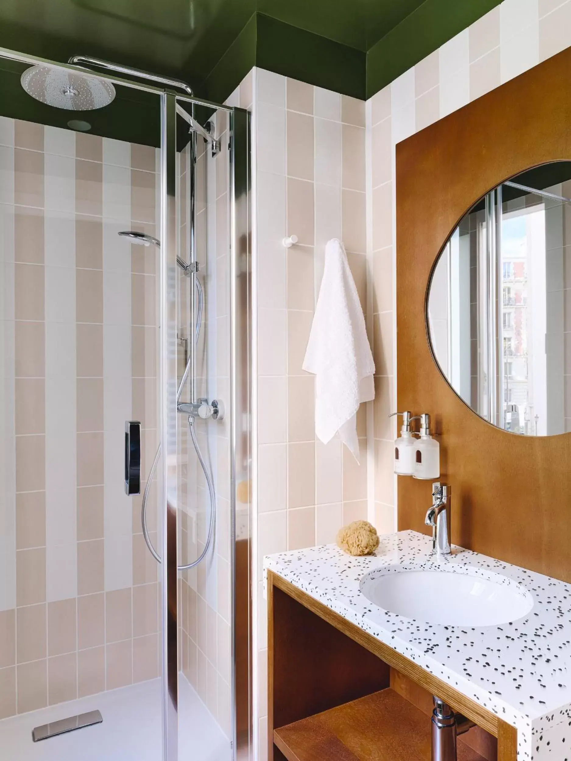 Shower, Bathroom in Hôtel Rosalie