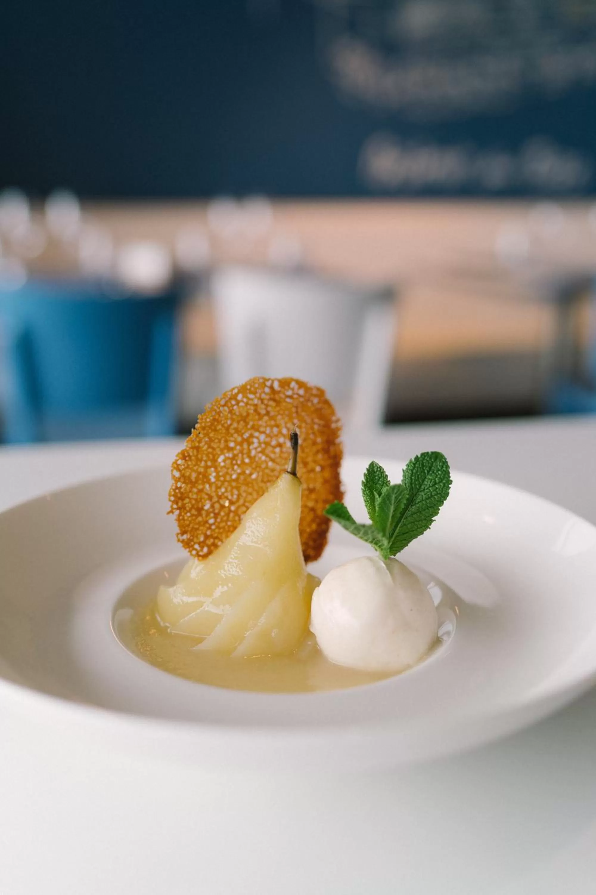 Restaurant/places to eat in Hotel Du Bac