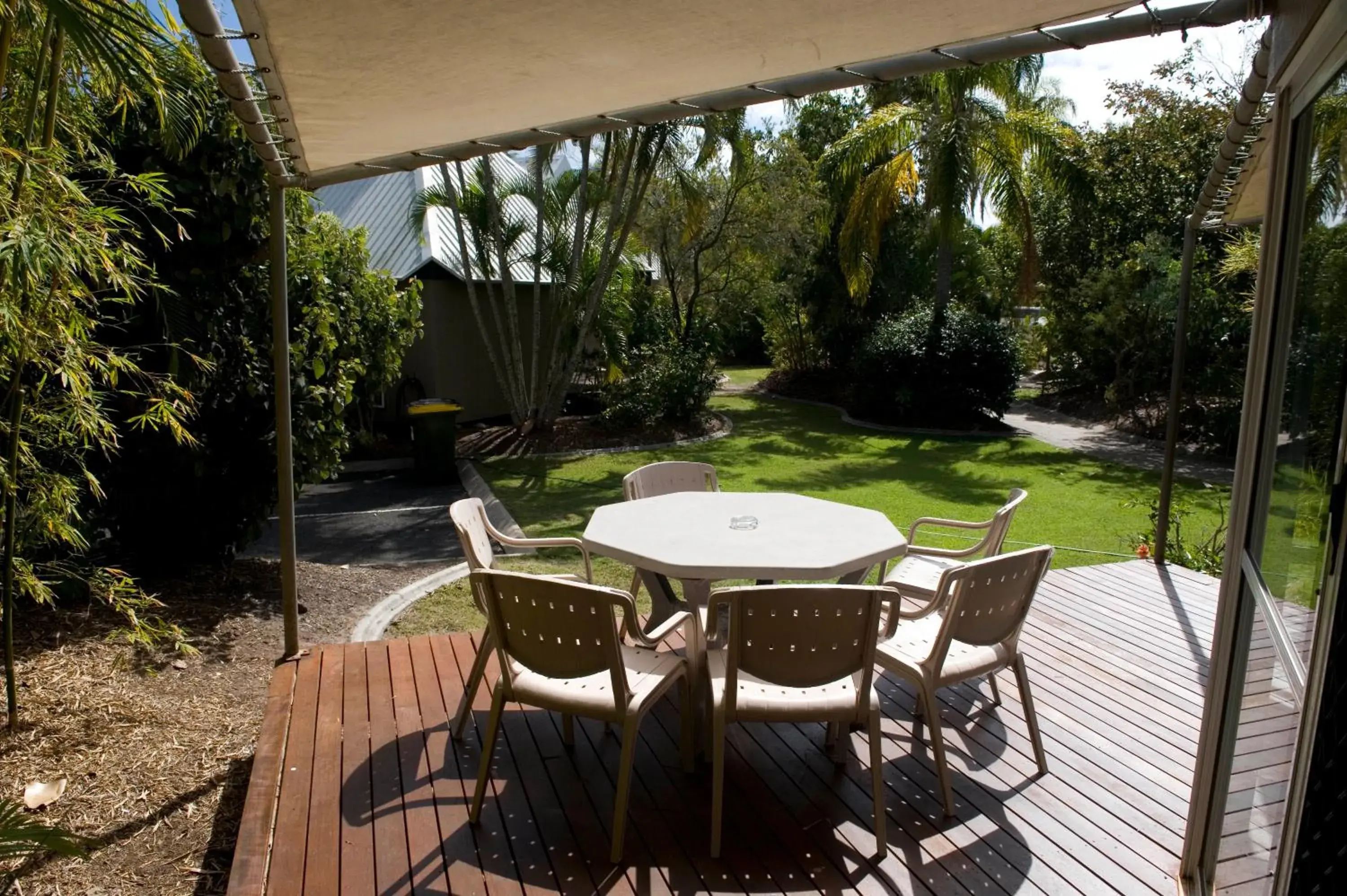 Garden view in Kellys Beach Resort