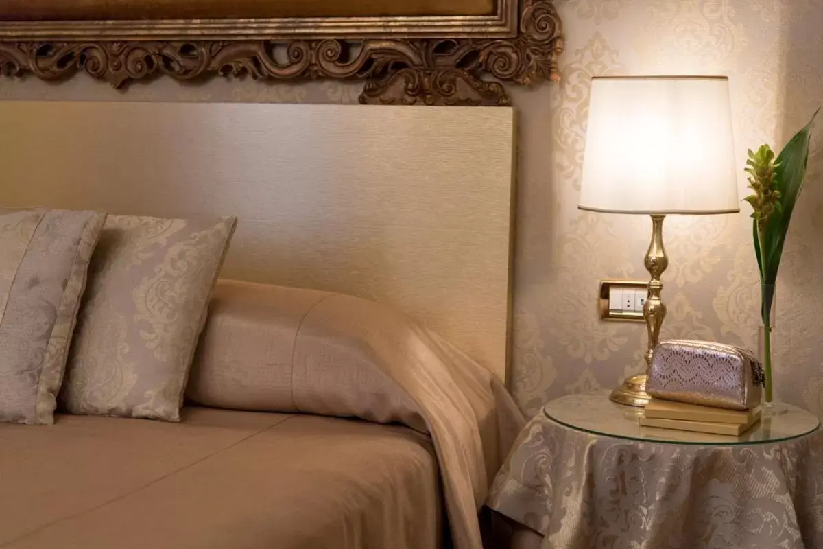 Decorative detail, Seating Area in Hotel Metropole Venezia