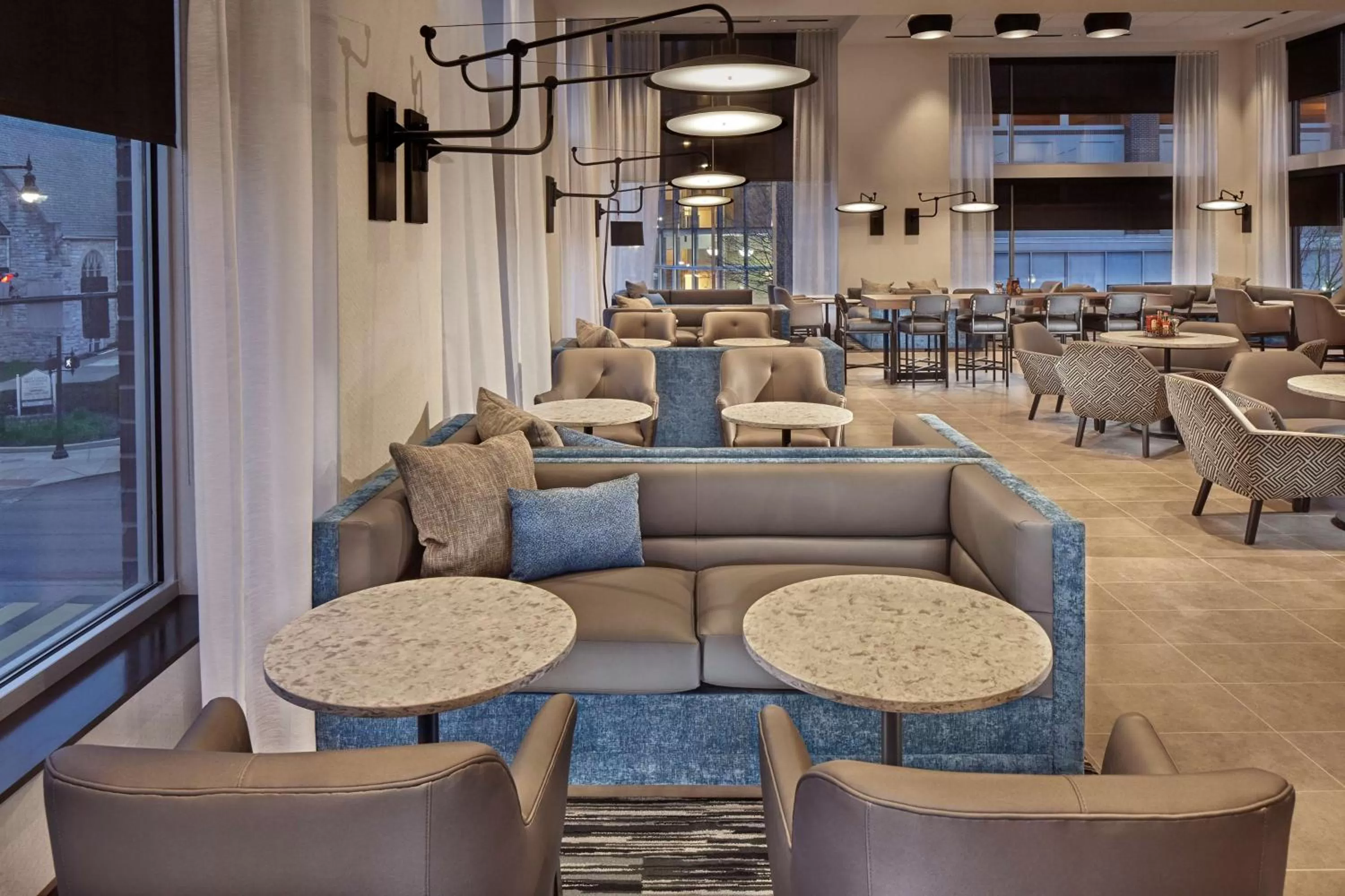 Lounge or bar in Hyatt Place State College