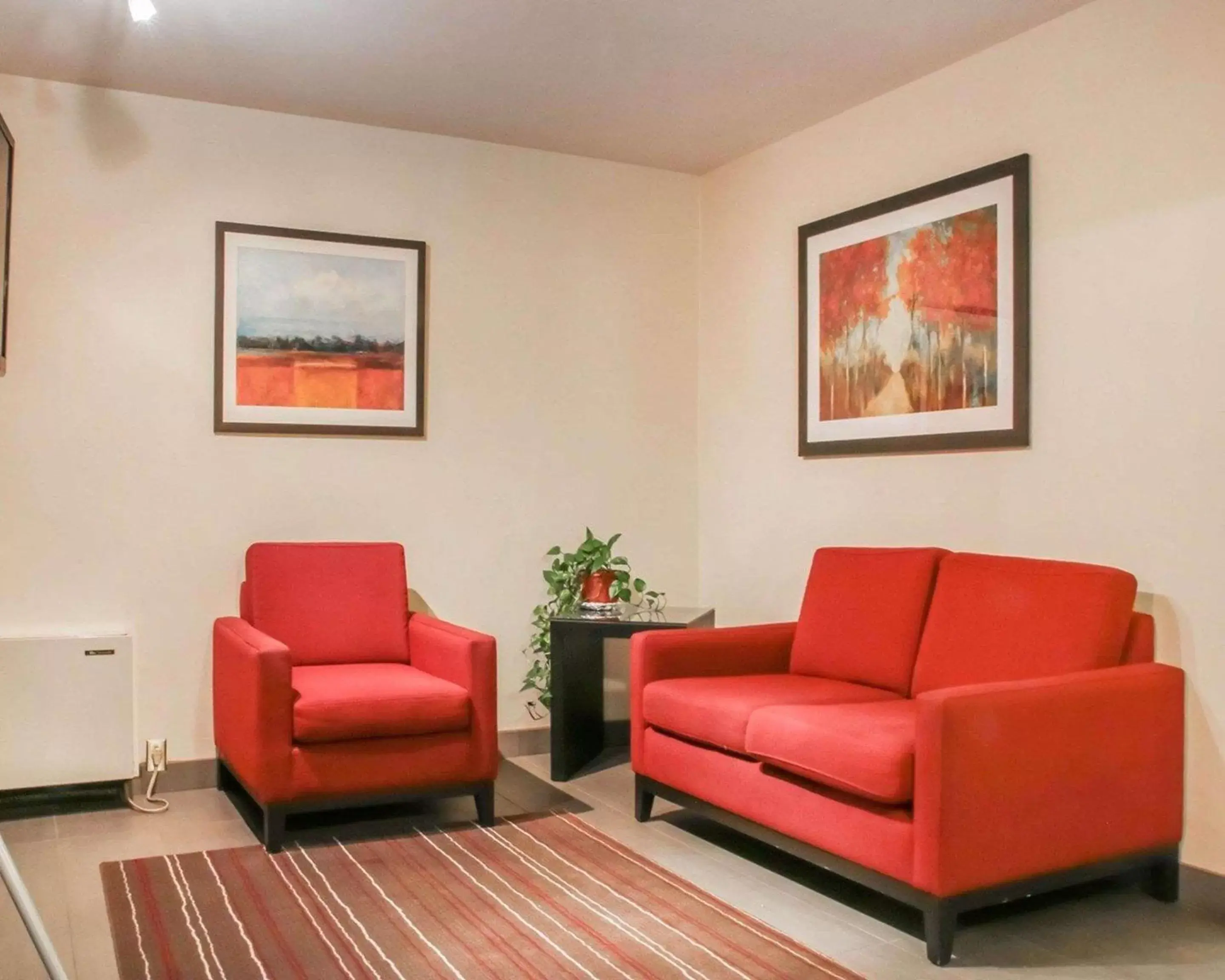 Lobby or reception, Seating Area in Comfort Inn Winnipeg South