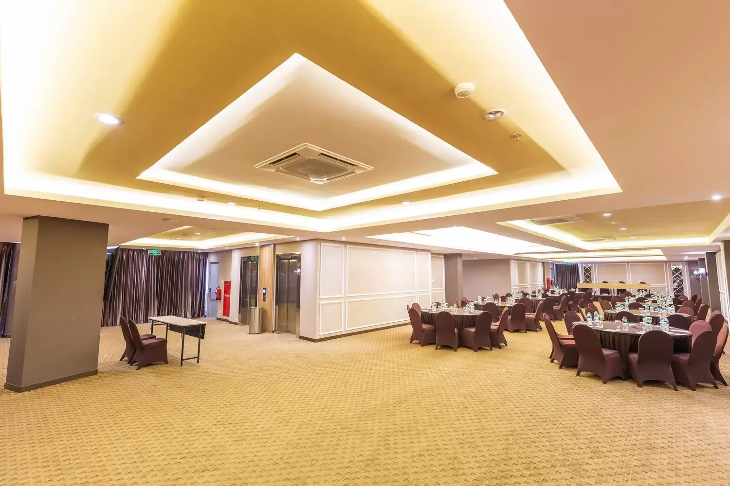 Banquet/Function facilities, Banquet Facilities in Great Diponegoro Hotel Surabaya