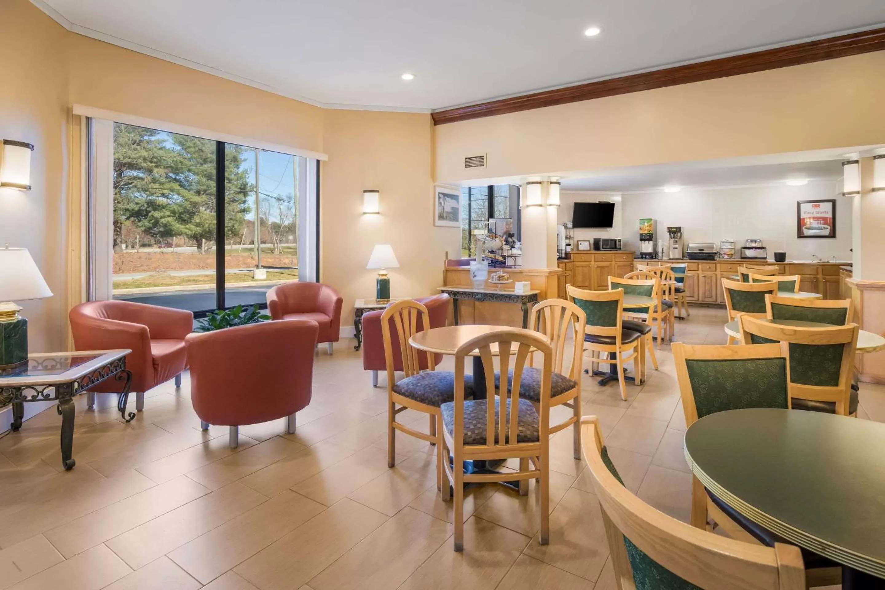 Lobby or reception in Econo Lodge Hendersonville