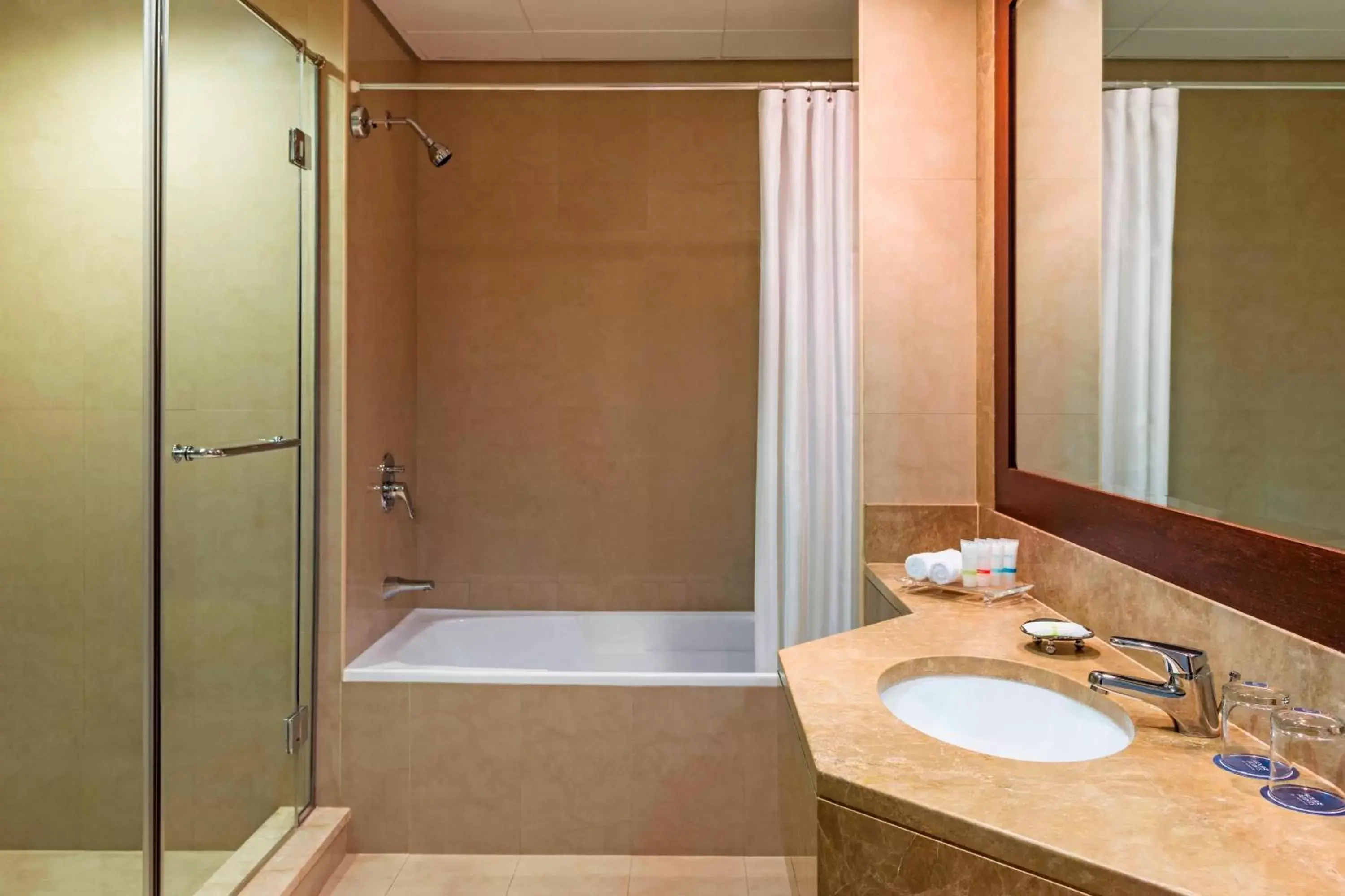 Bathroom in Four Points by Sheraton Sheikh Zayed Road