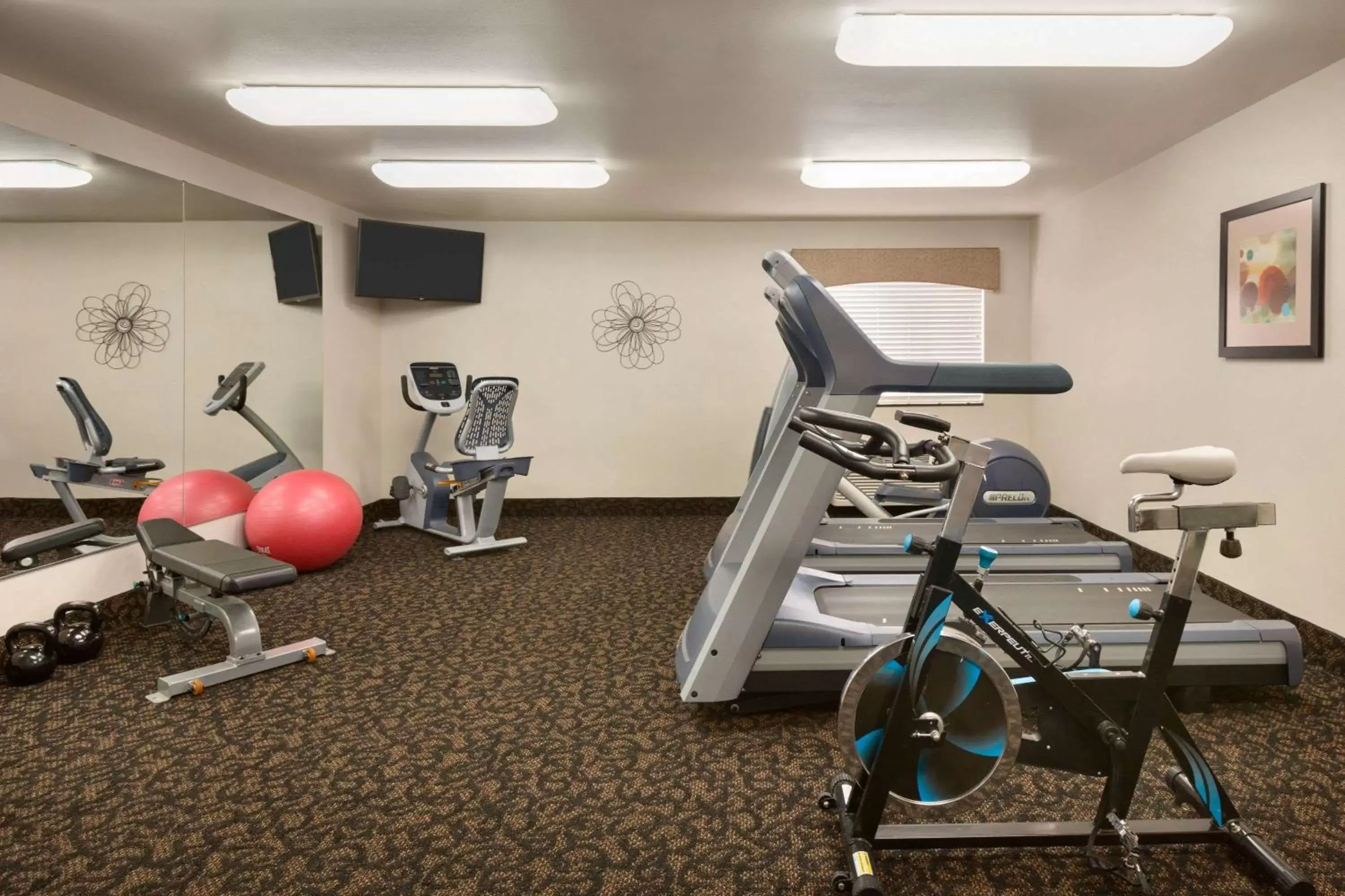 Fitness centre/facilities, Fitness Center/Facilities in Travelodge by Wyndham Santa Teresa