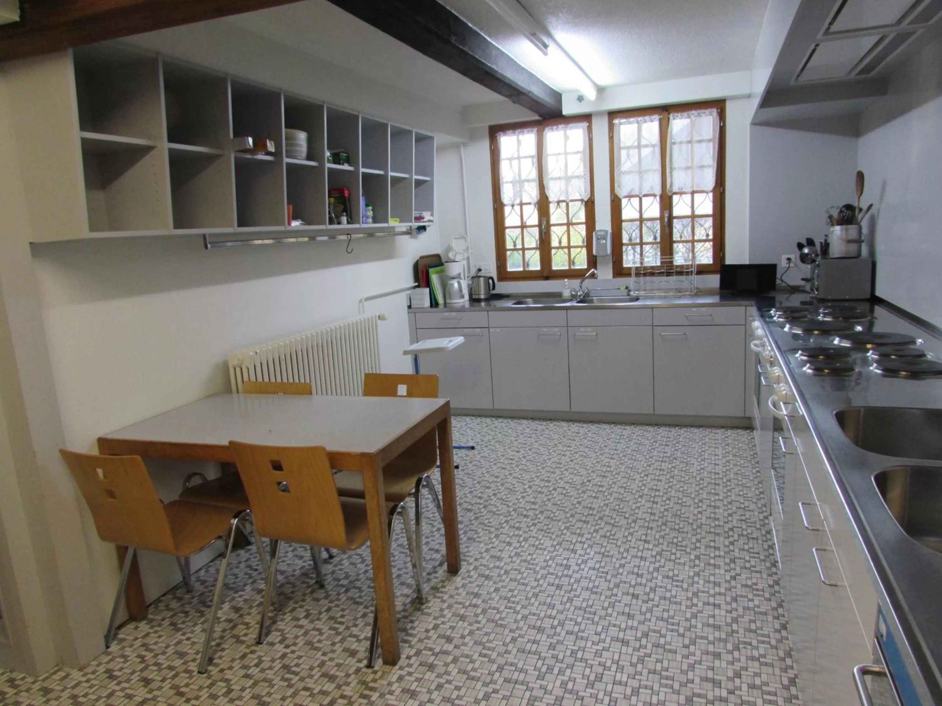 Kitchen or kitchenette in Emme Lodge