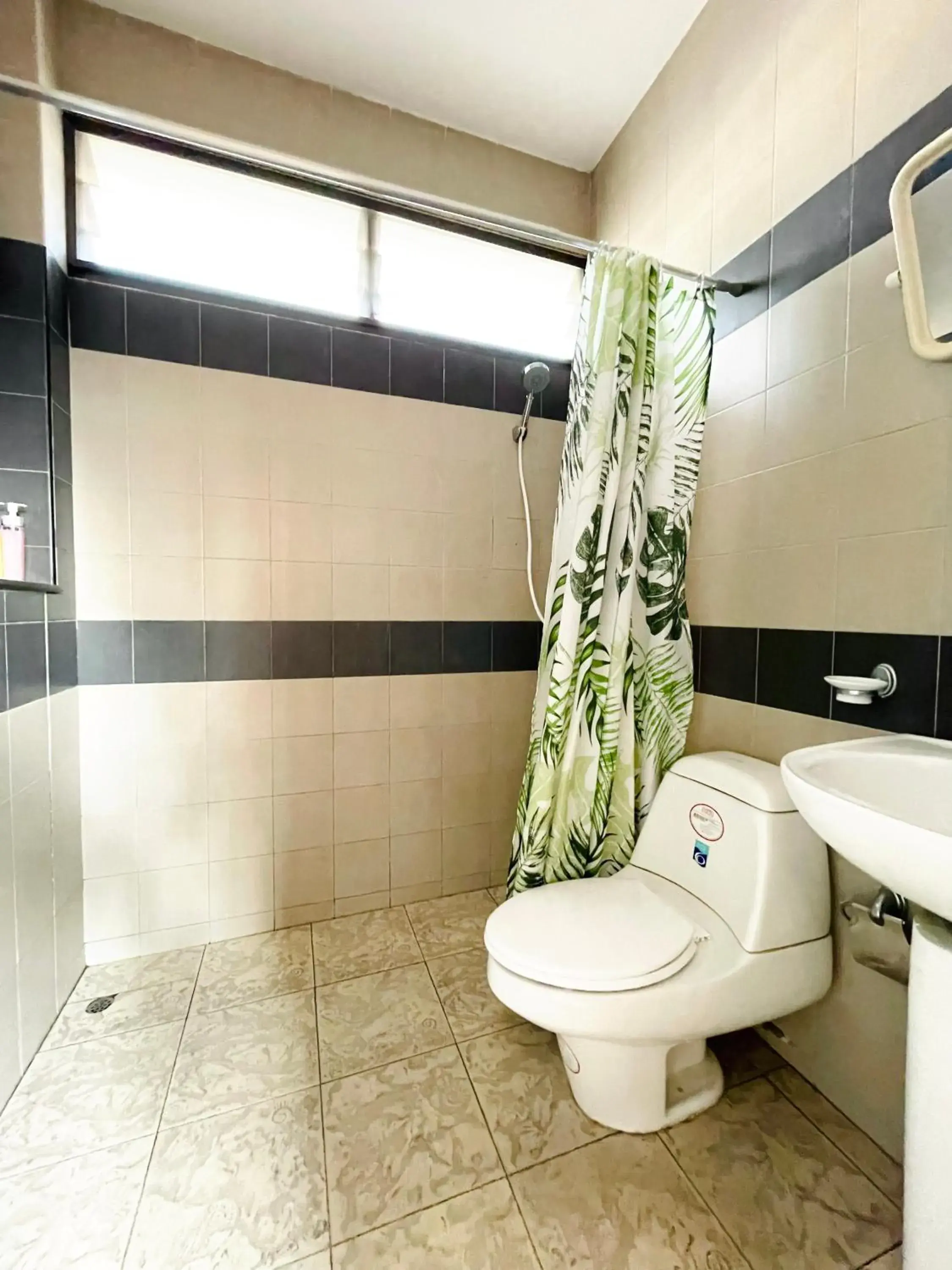 Bathroom in Meewaya Hotel