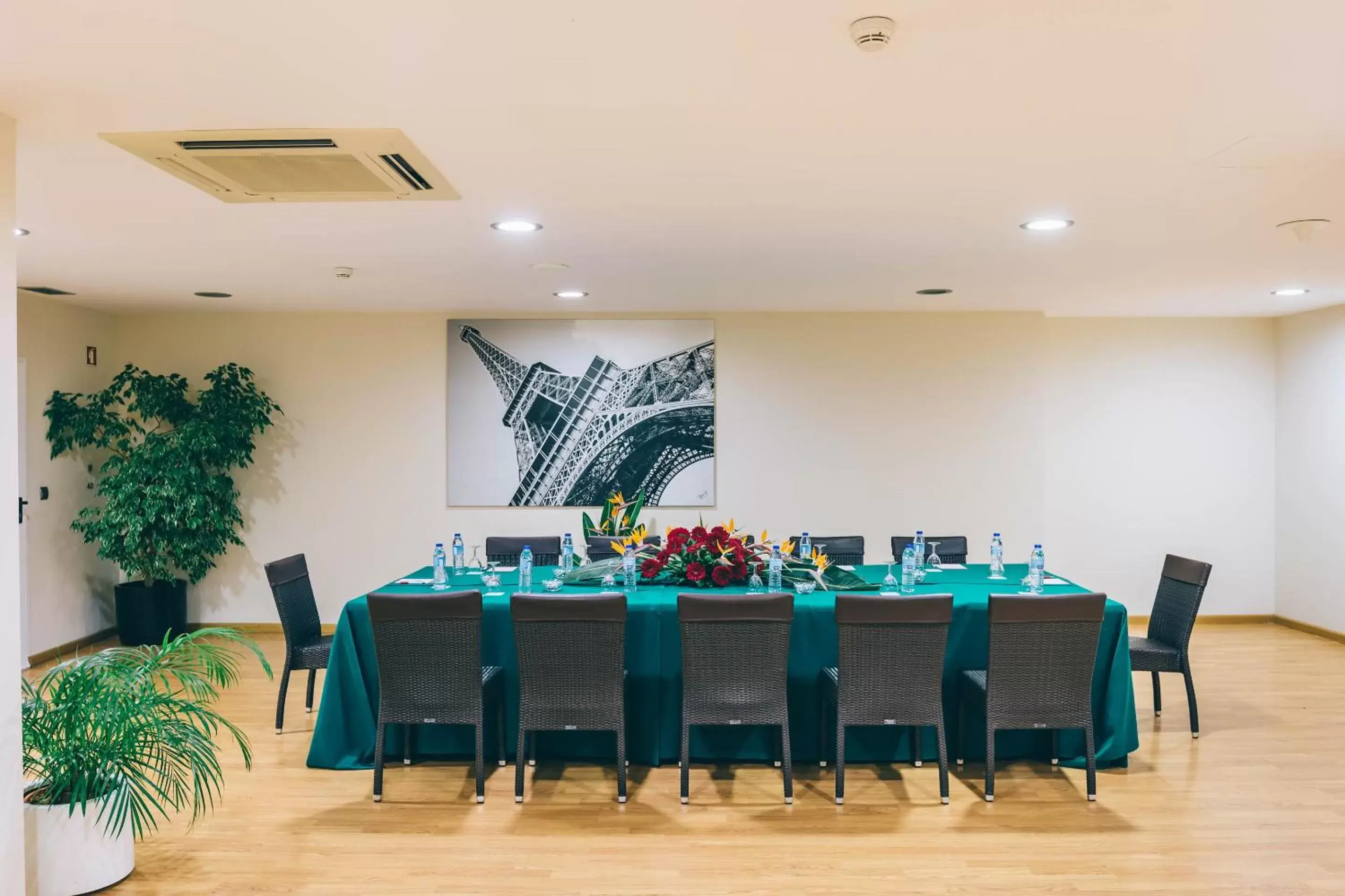 Meeting/conference room in Muthu Raga Madeira Hotel