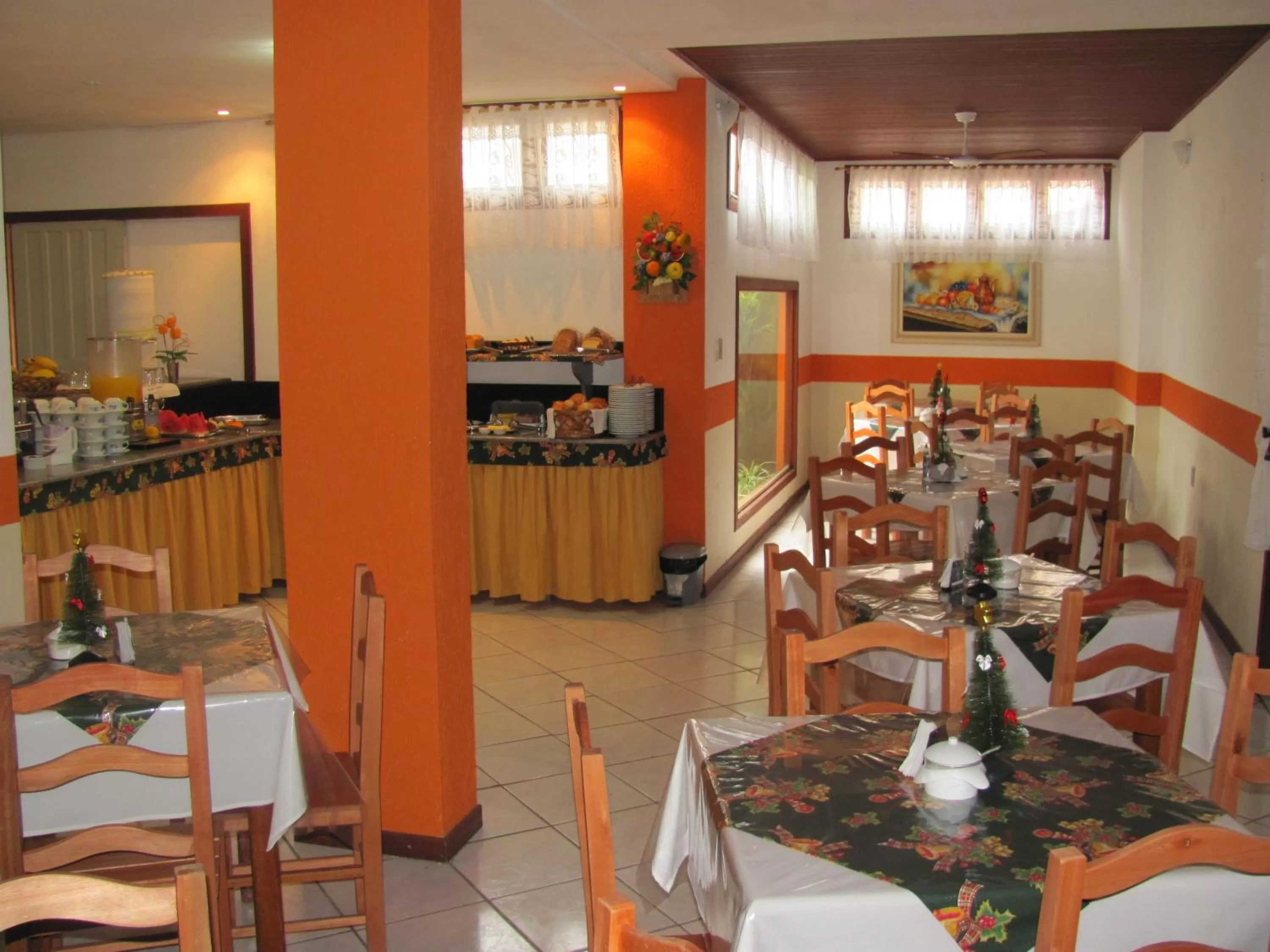 Restaurant/places to eat in Pousada Recanto da Barra
