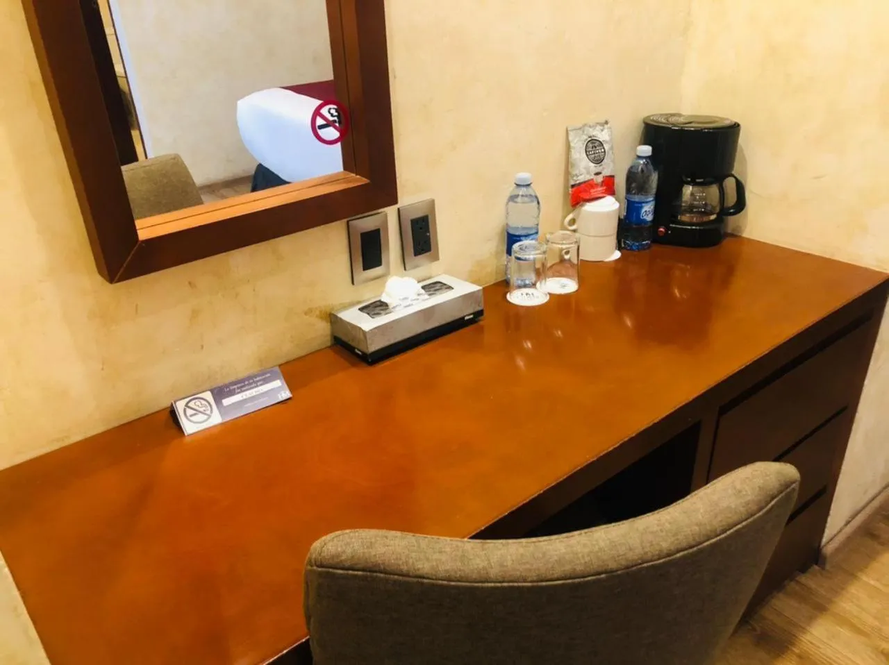 Coffee/tea facilities in Hotel Madero
