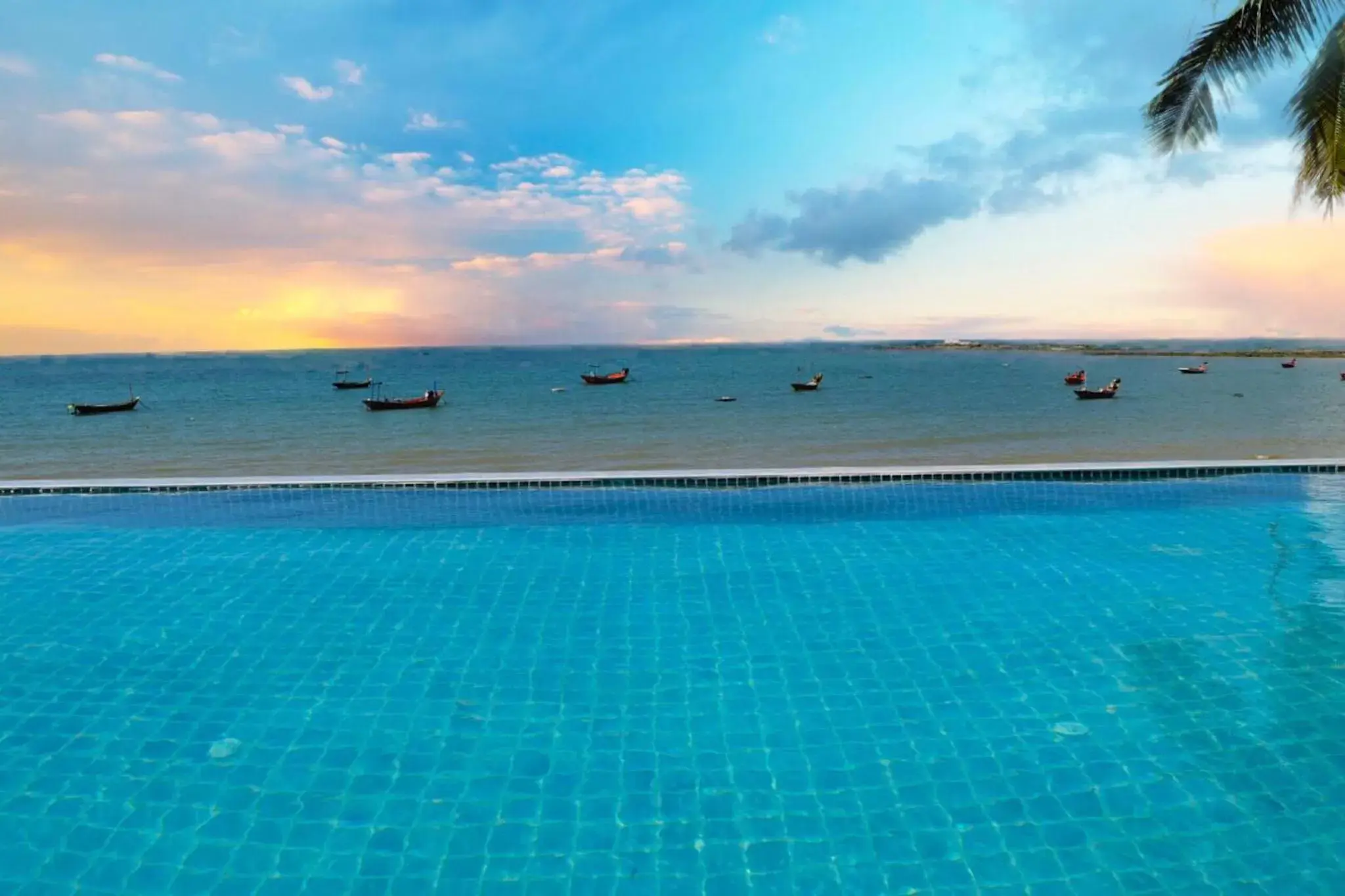 Beach, Swimming Pool in Royal Phala Cliff Beach Resort