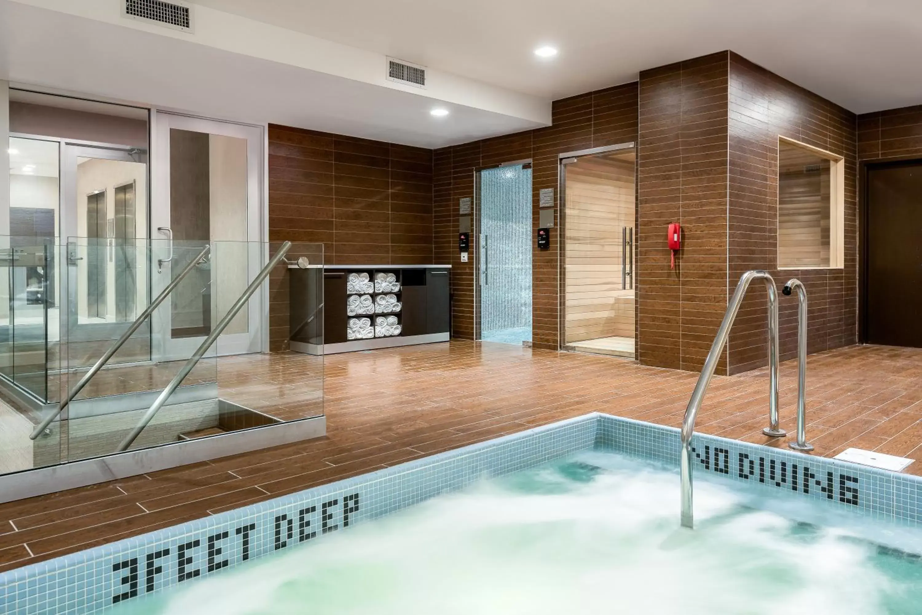 Spa and wellness centre/facilities, Swimming Pool in Holiday Inn Brooklyn Downtown, an IHG Hotel