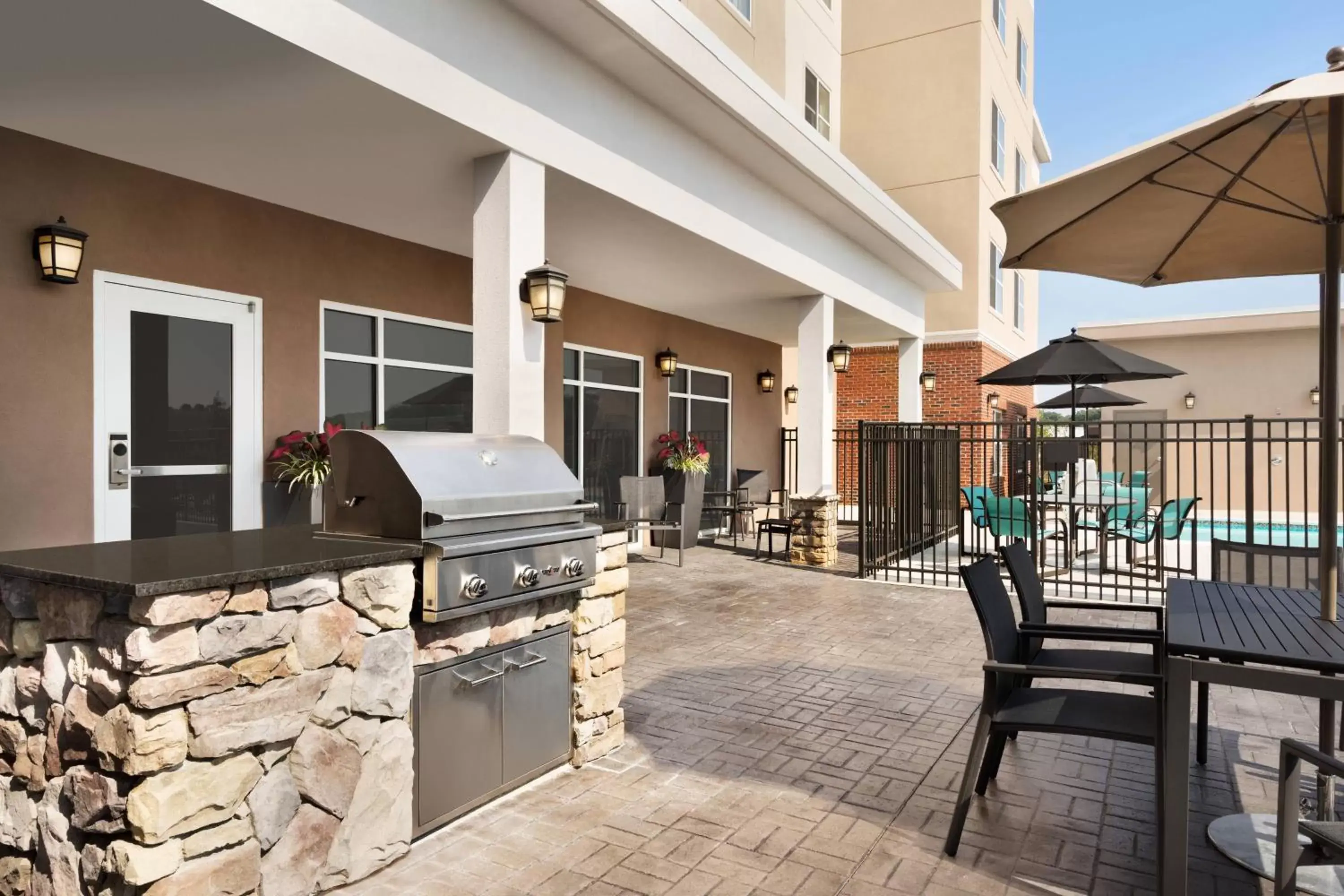 Restaurant/places to eat, BBQ Facilities in Residence Inn by Marriott Winston-Salem Hanes Mall