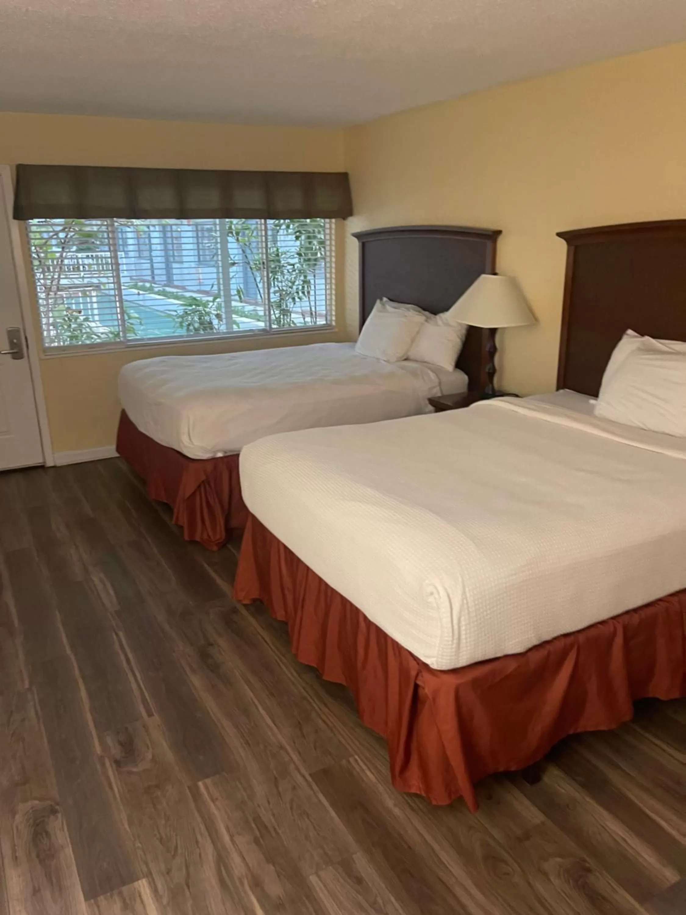 Bed in Club Destin Condos