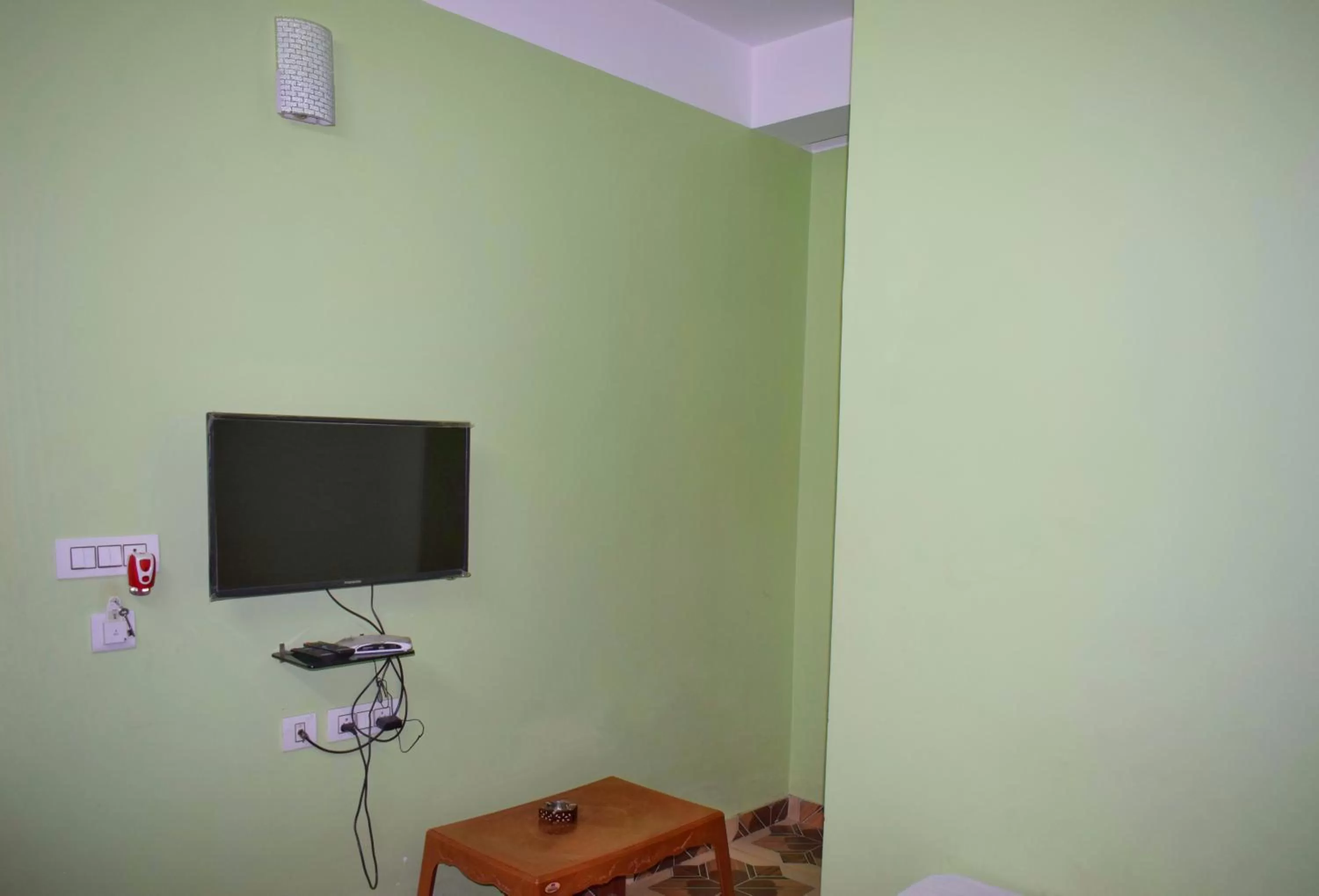 TV/Entertainment Center in Jupiter Lodge