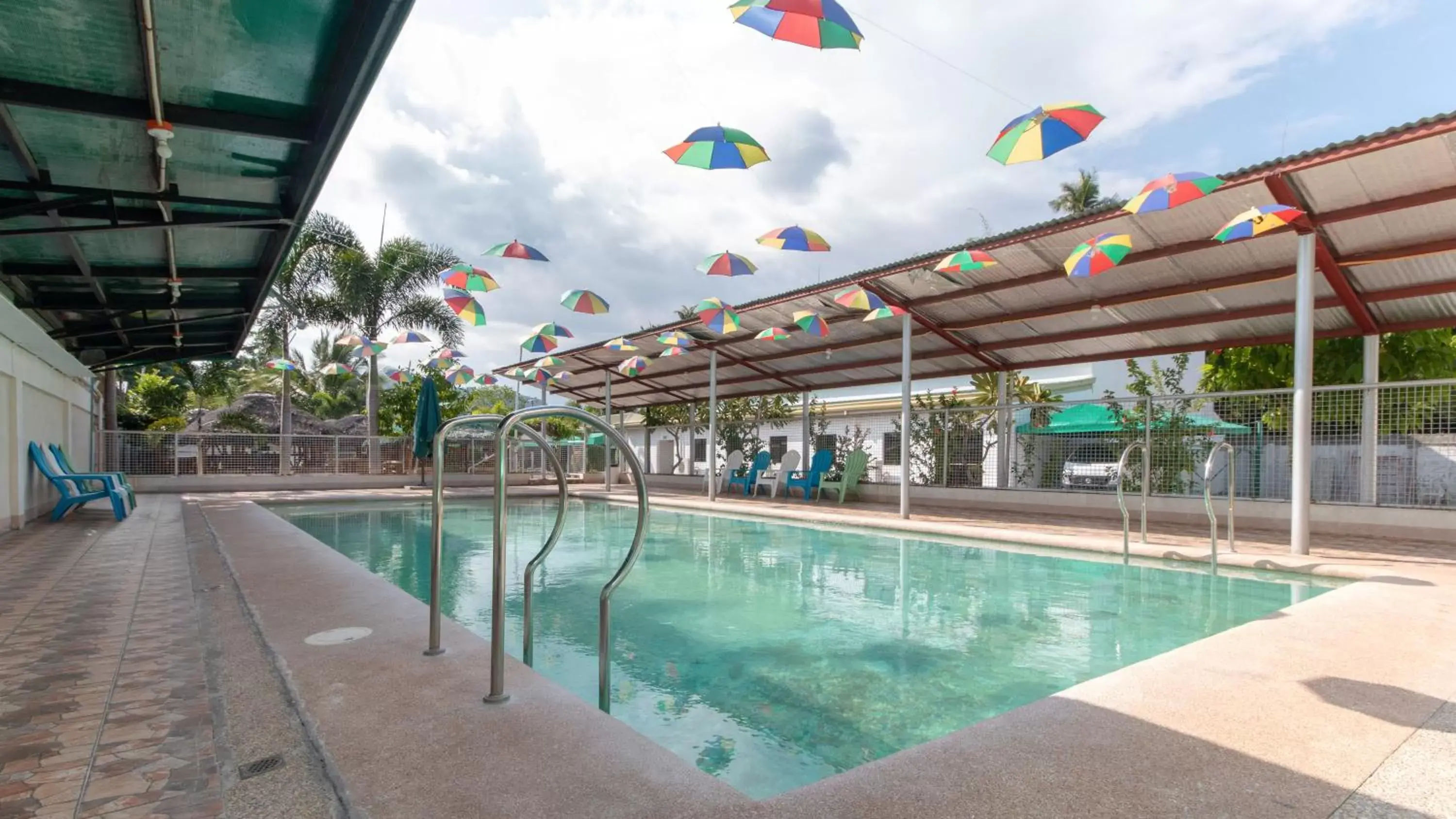 Swimming pool in RedDoorz @ Picas Sagkahan Tacloban Swimming pool in RedDoorz @ Picas Sagkahan Tacloban
