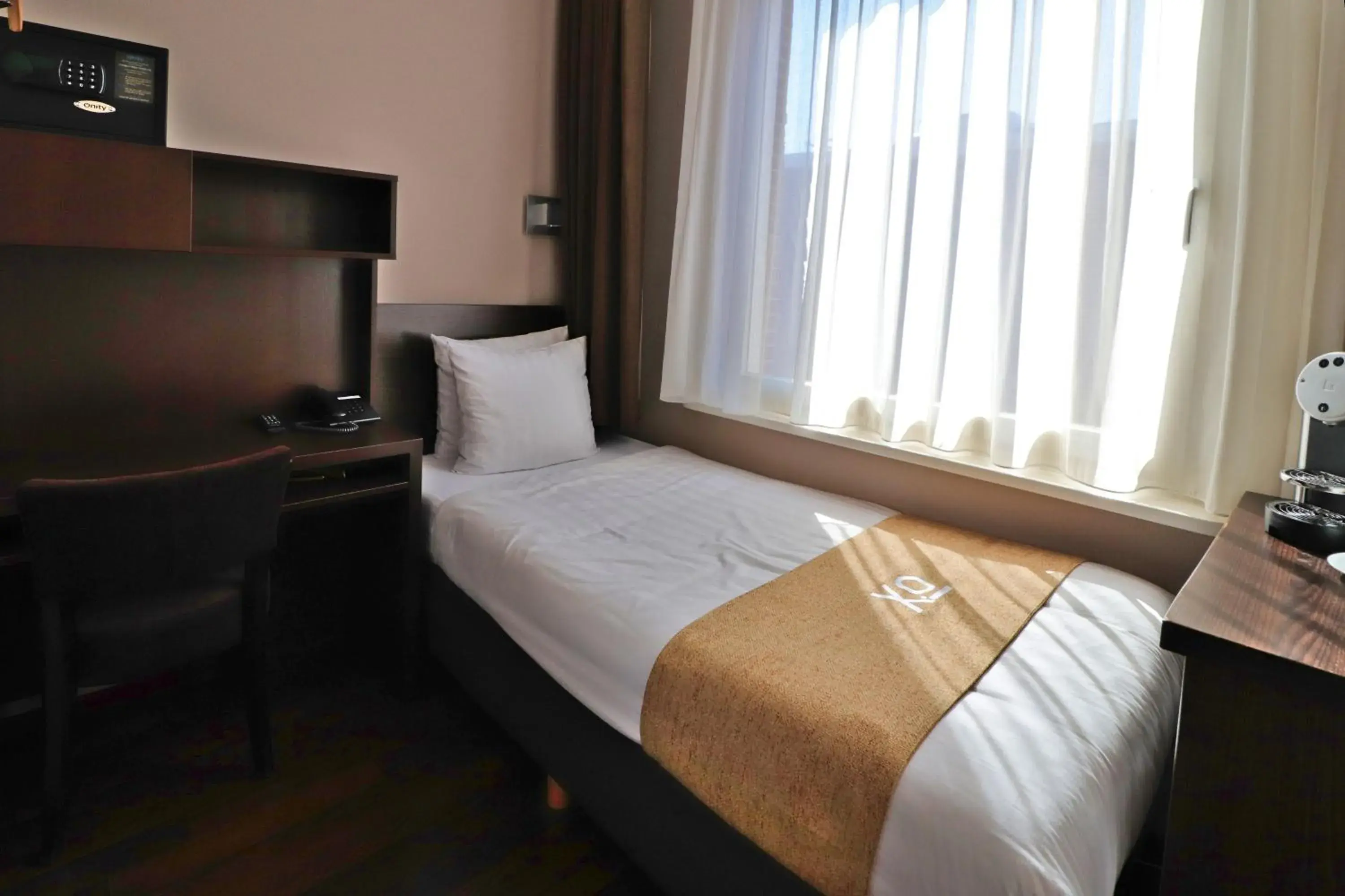 Bed in Hotel Van Gogh