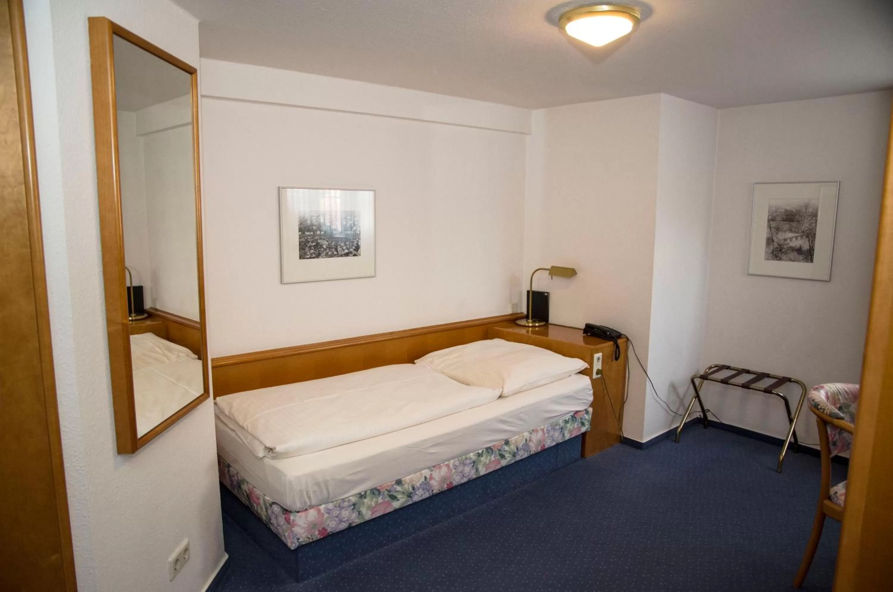 Bed in Hotel am Rathaus