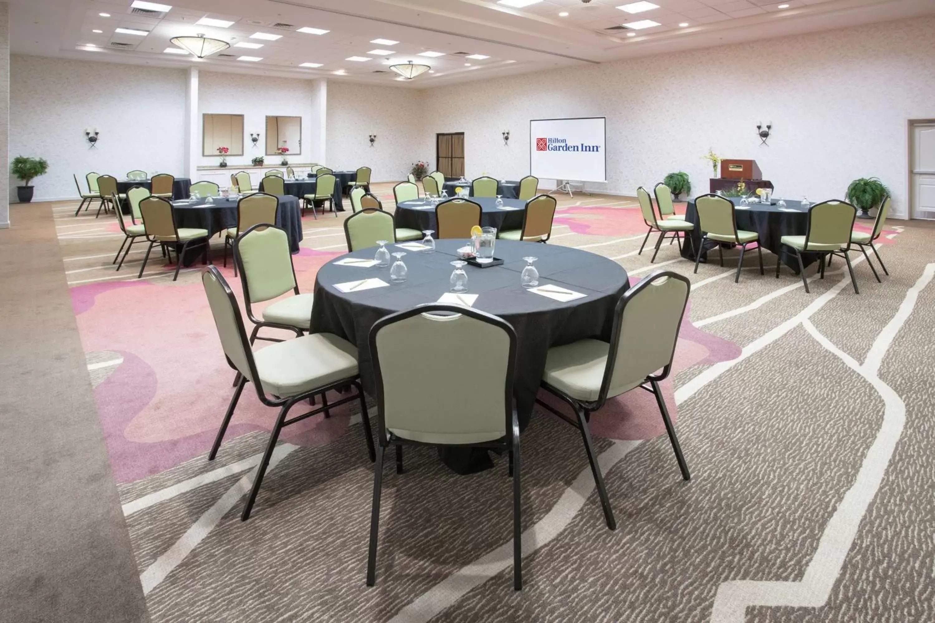 Meeting/conference room in Hilton Garden Inn Phoenix/Avondale