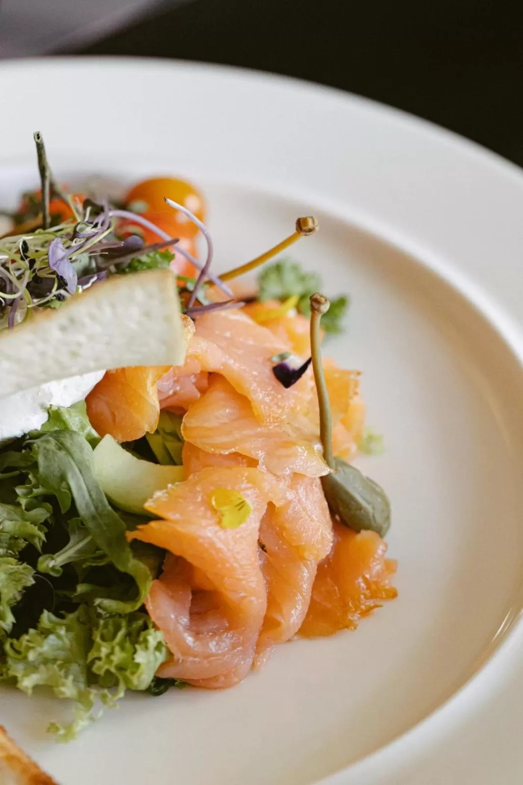 Restaurant/places to eat in Hotel Select