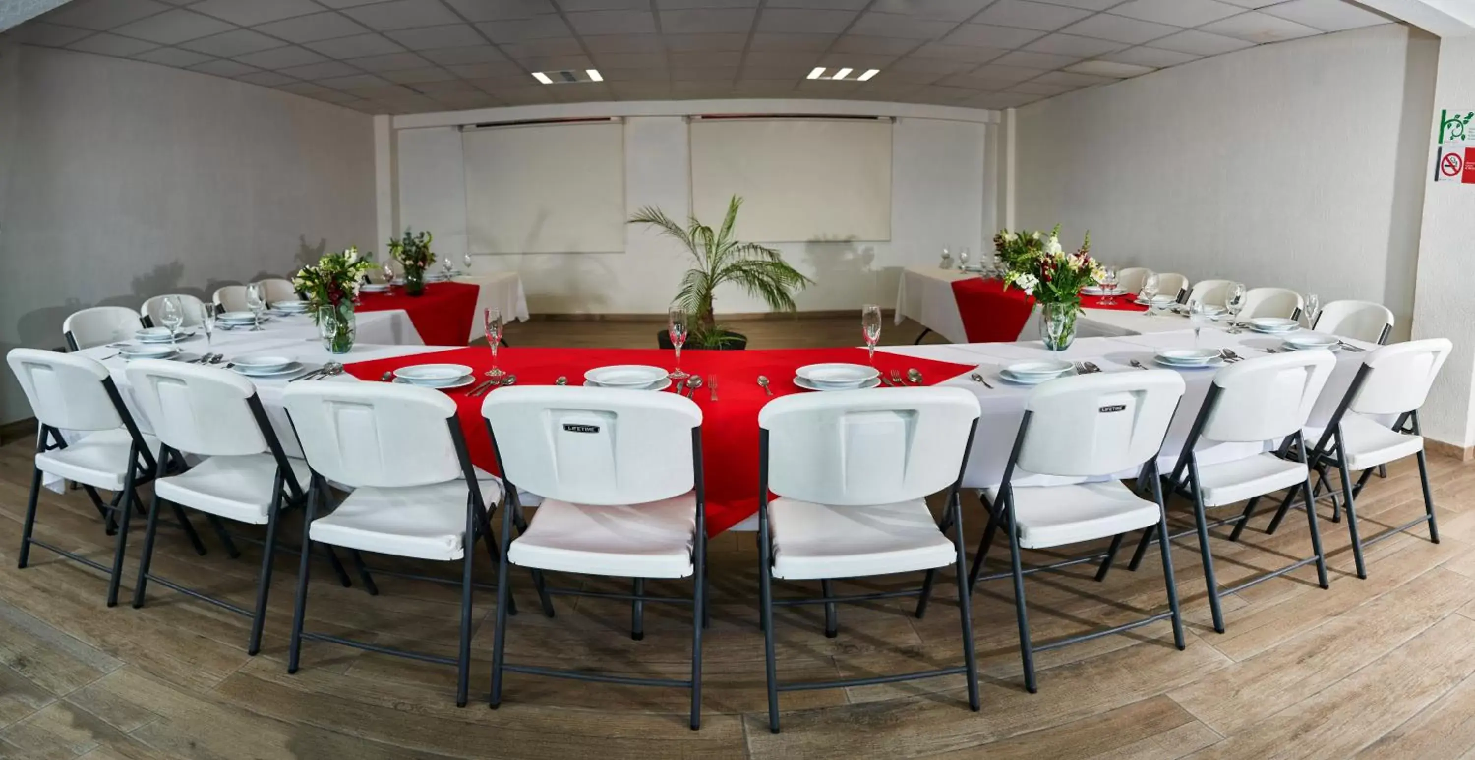 Meeting/conference room in Loa Inn Centro Puebla