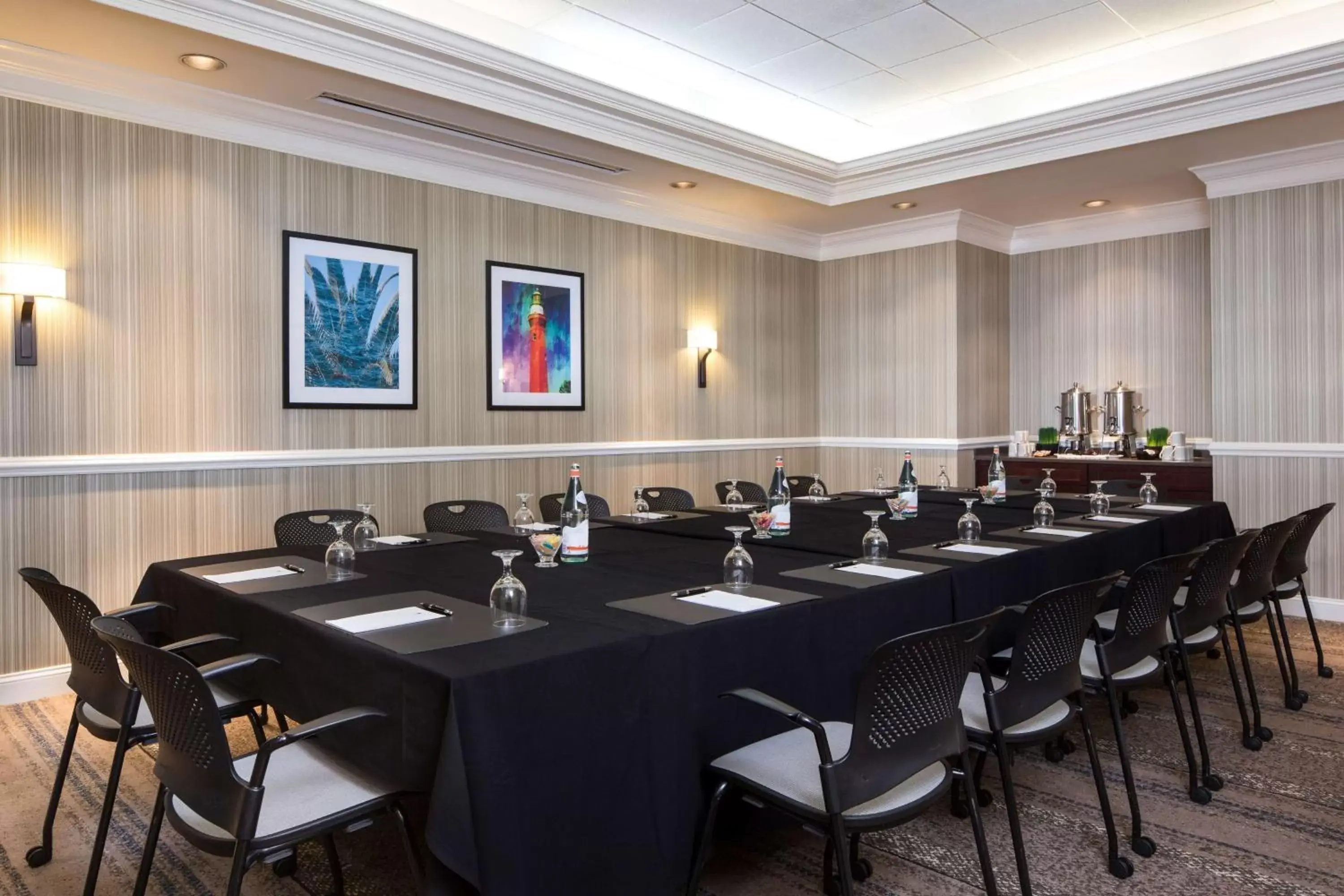 Meeting/conference room in DoubleTree by Hilton Jacksonville Riverfront, FL
