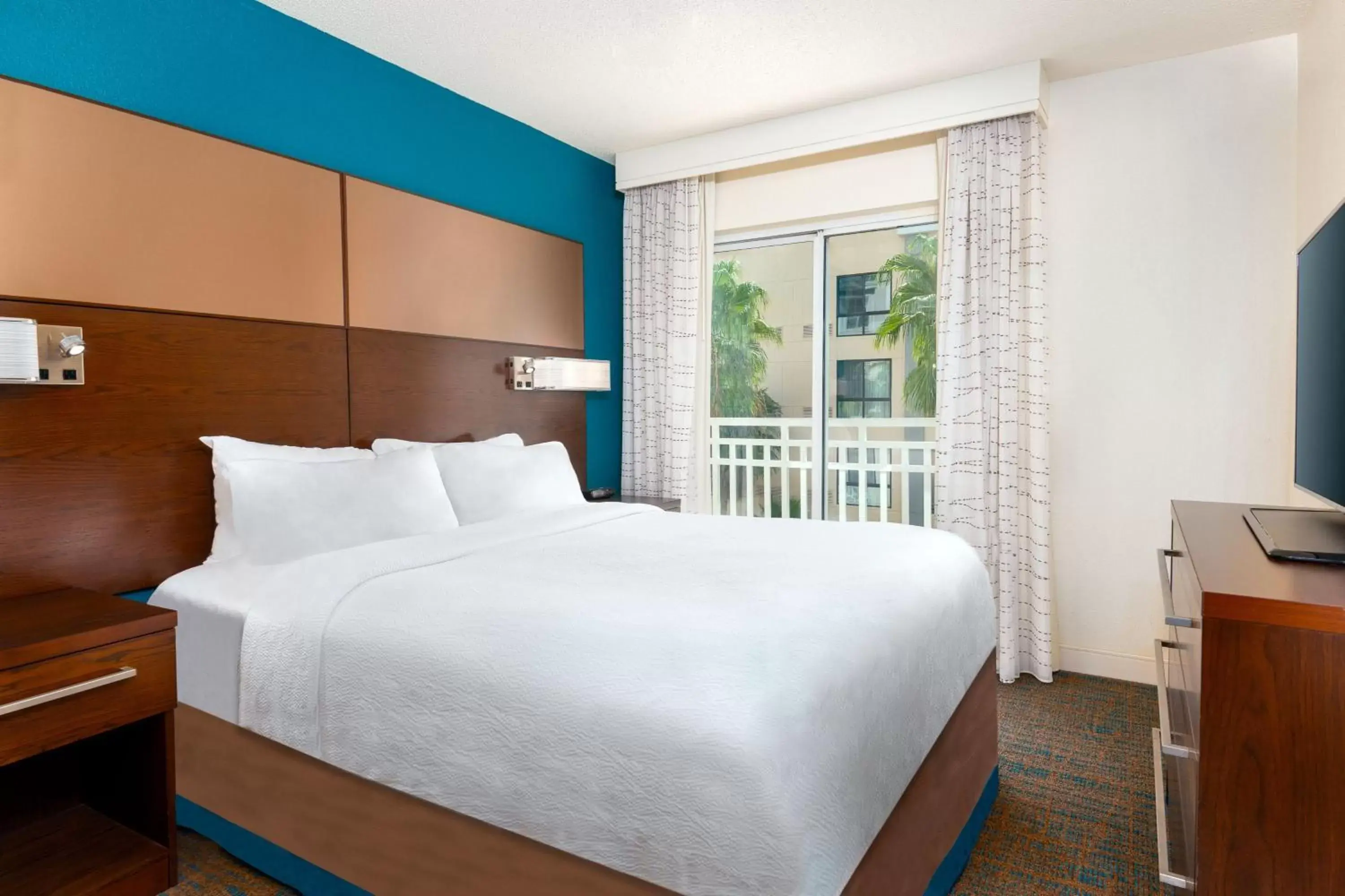 Bedroom, Bed in Residence Inn Tampa Downtown