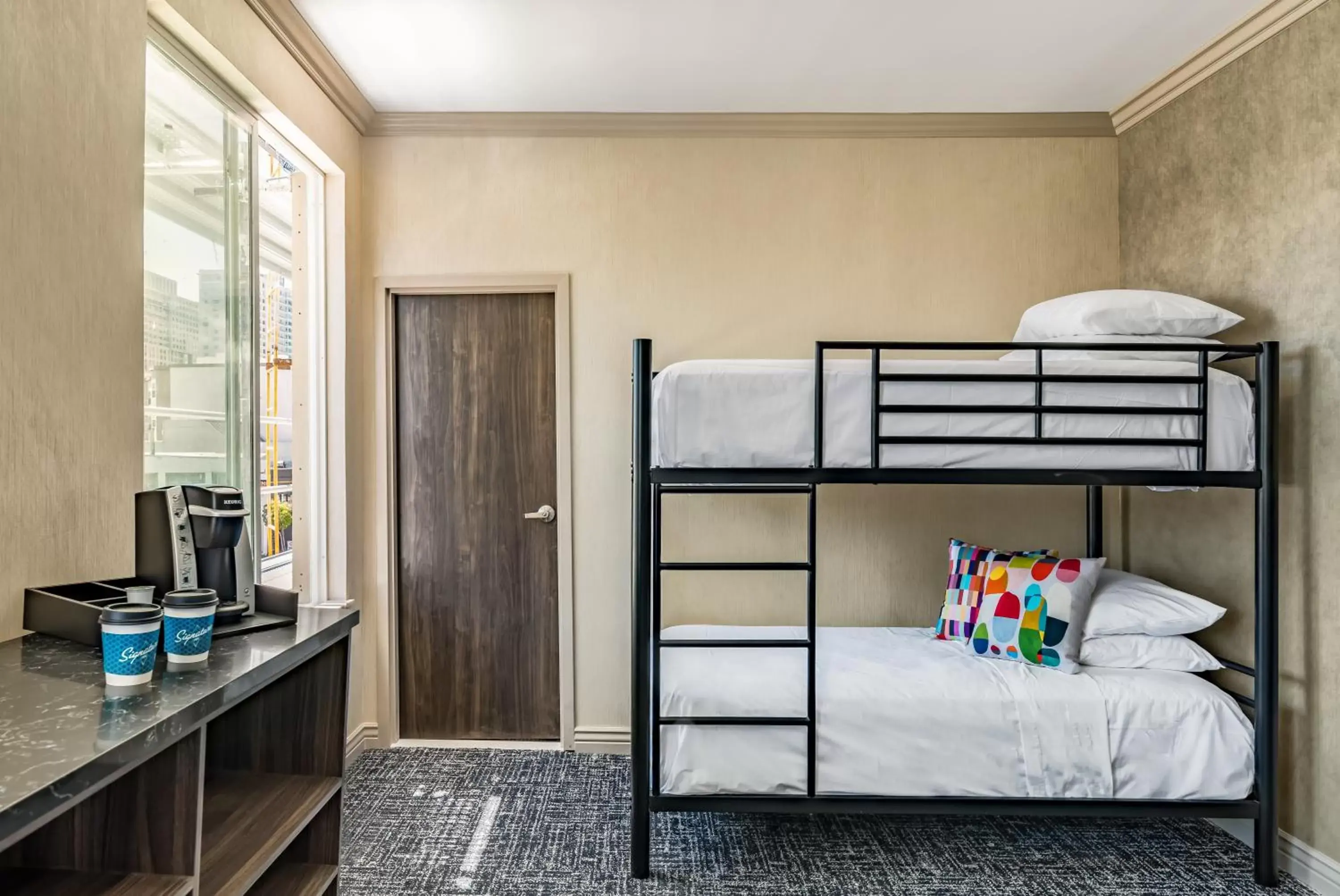 bunk bed in Signature San Francisco