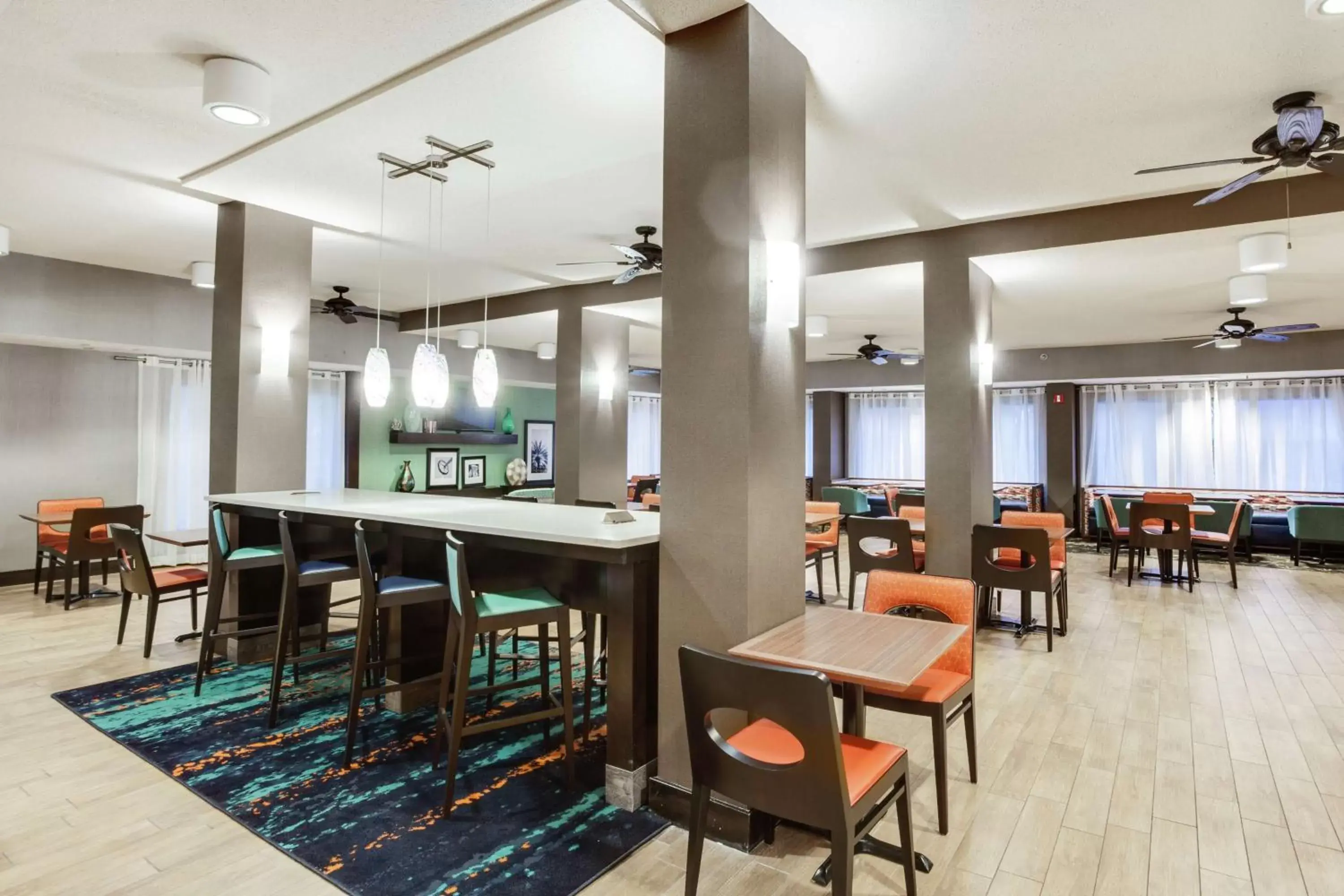 Lobby or reception, Restaurant/Places to Eat in Hampton Inn Orlando-Convention Center International Drive Area