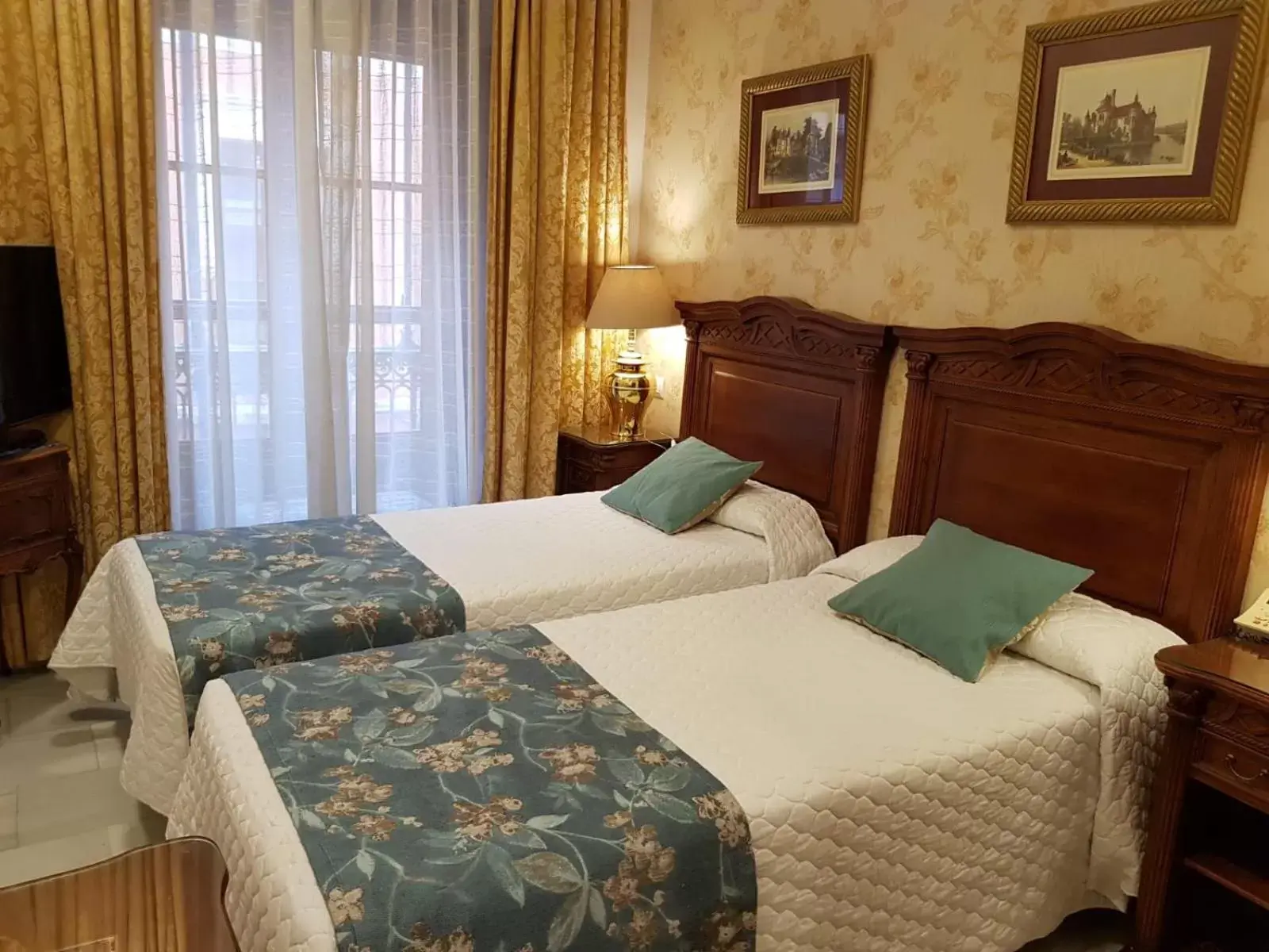 Bed in Hotel Europa Boutique Sevilla