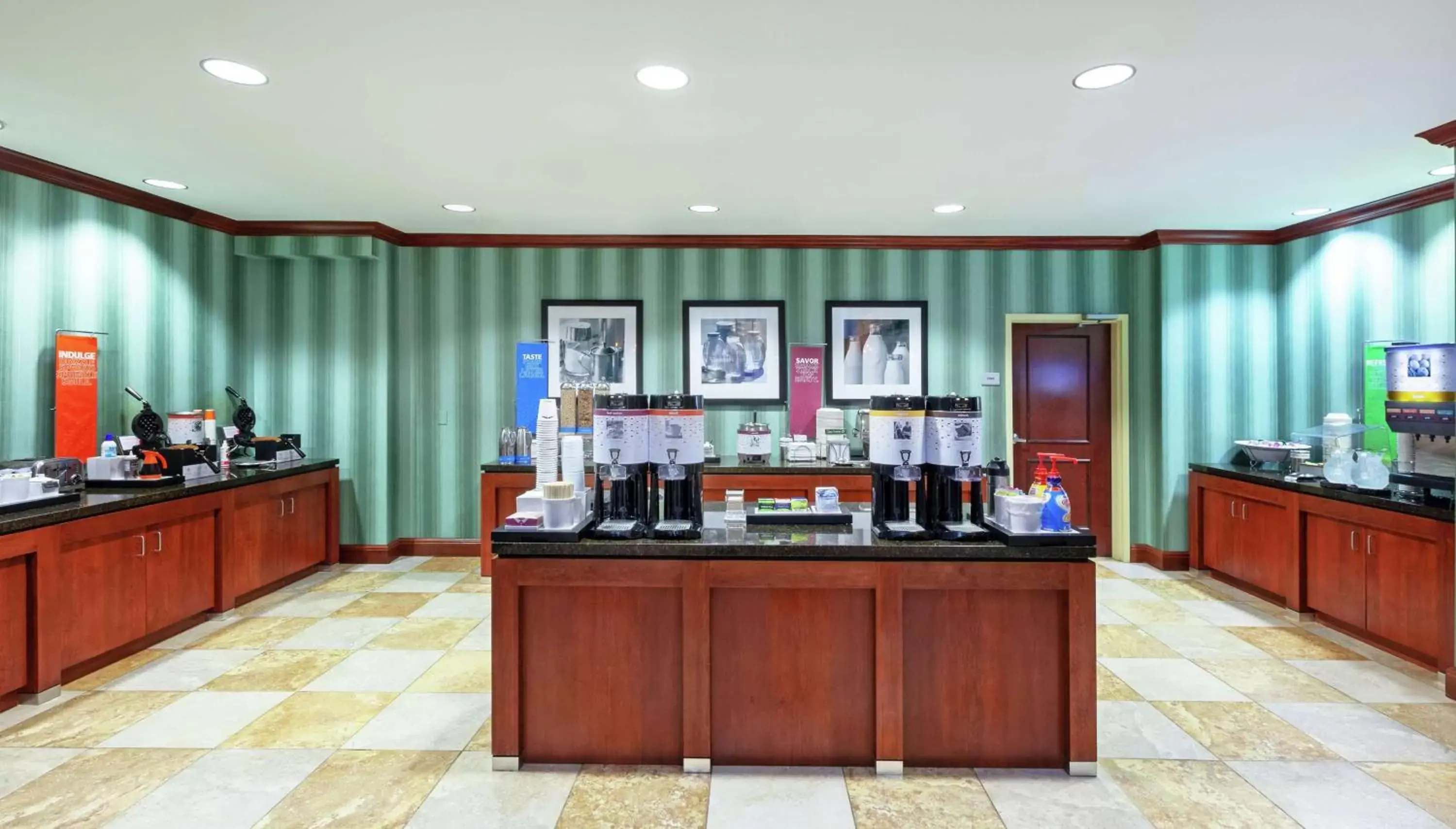 Dining area, Restaurant/Places to Eat in Hampton Inn & Suites El Paso West