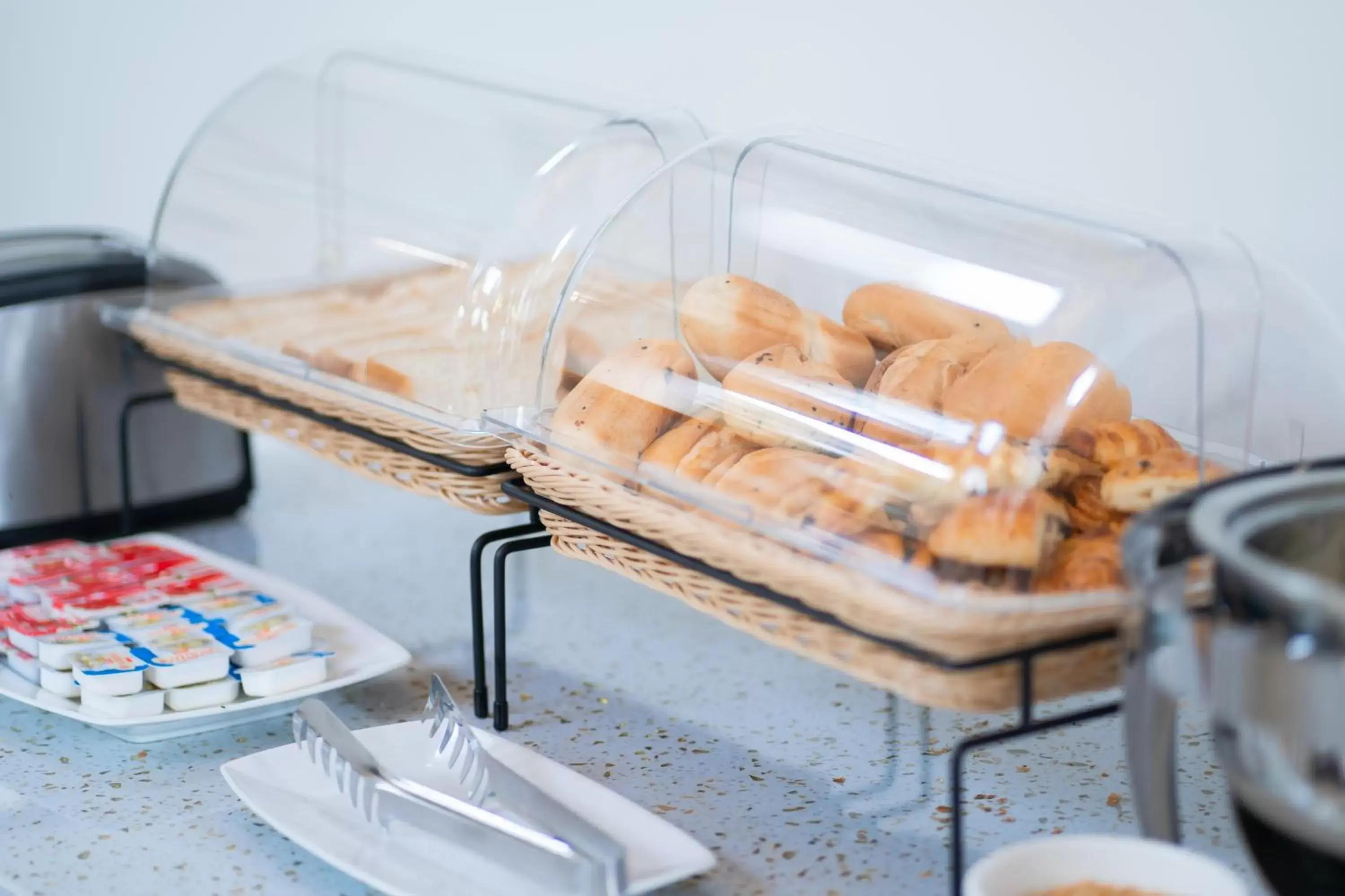 Restaurant/places to eat in The Night Hotel Restaurant/places to eat in The Night Hotel