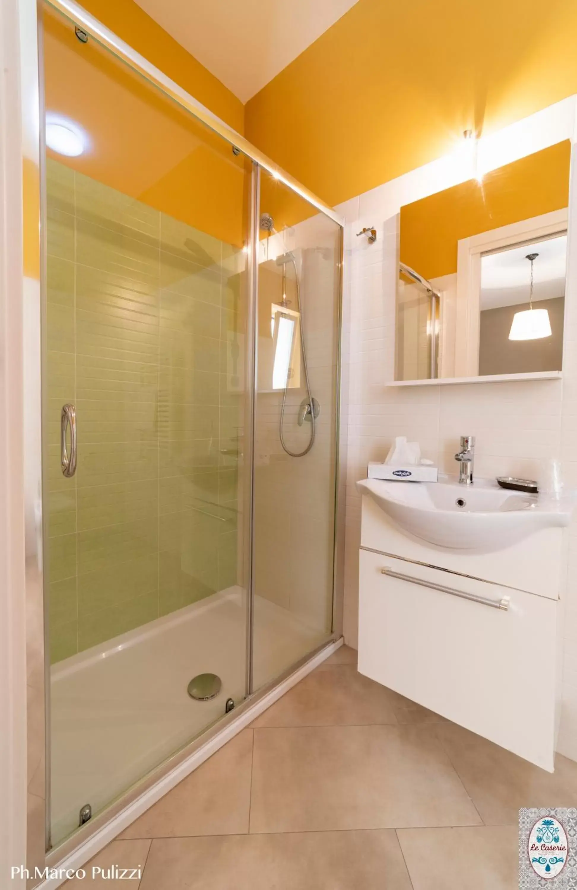 Shower, Bathroom in Le Caserie Locanda di Charme