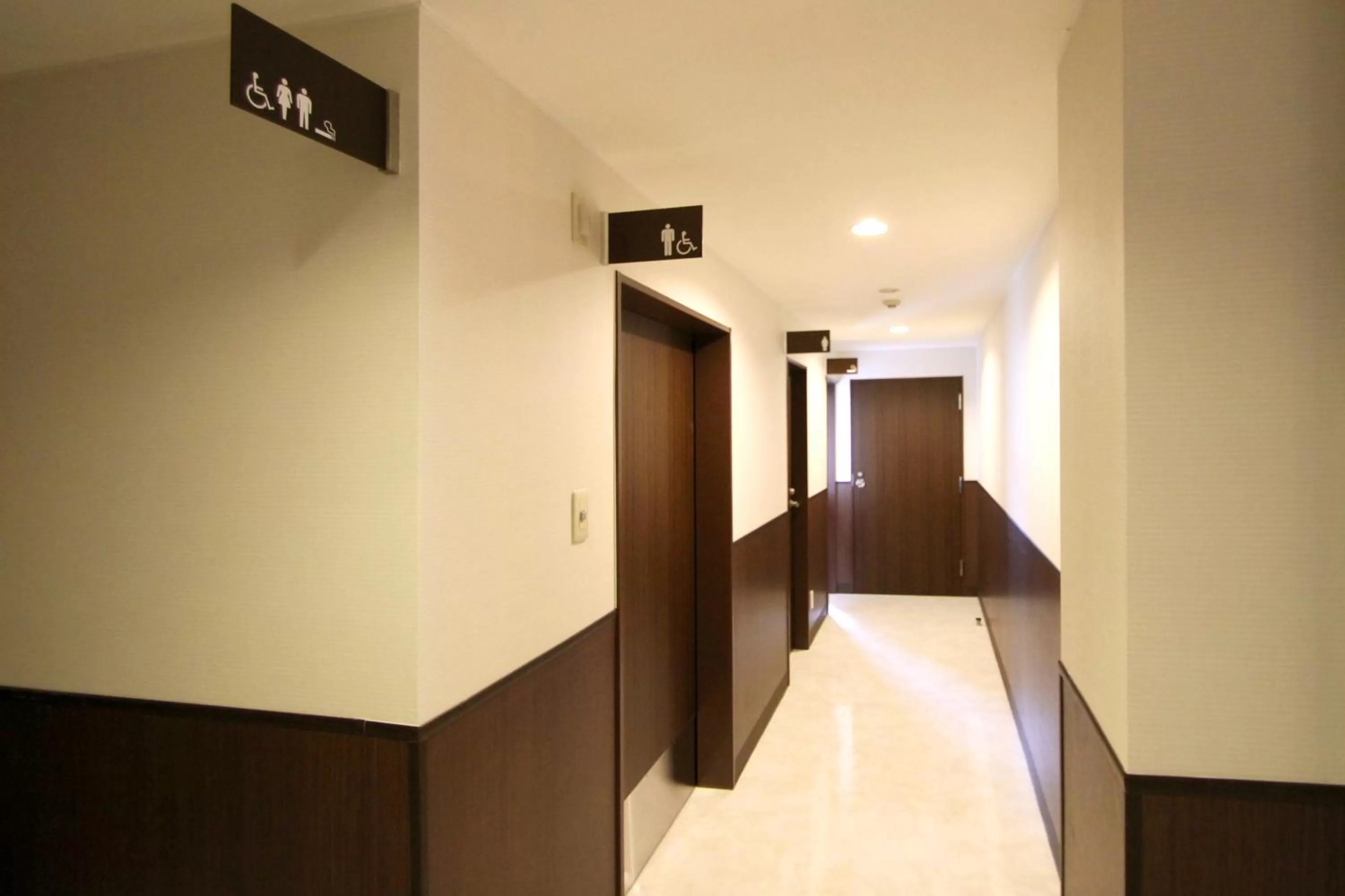 Toilet in Vessel Hotel Fukuoka Kaizuka