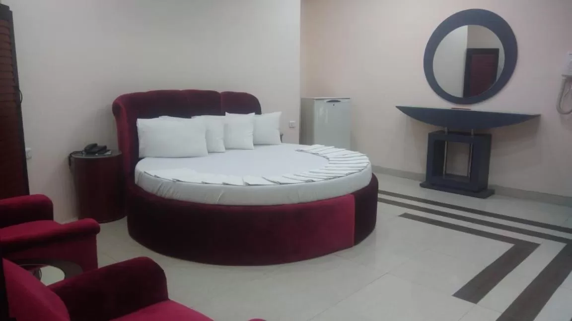 Bed in Hotel Grace inn