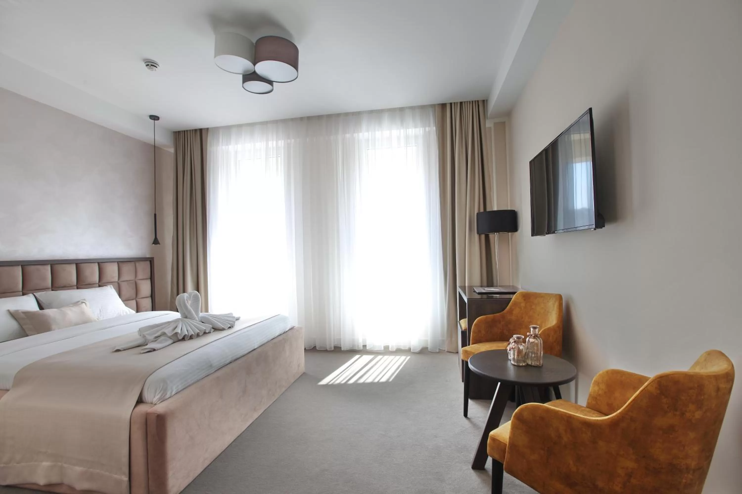 Photo of the whole room, Bed in Royal Residence