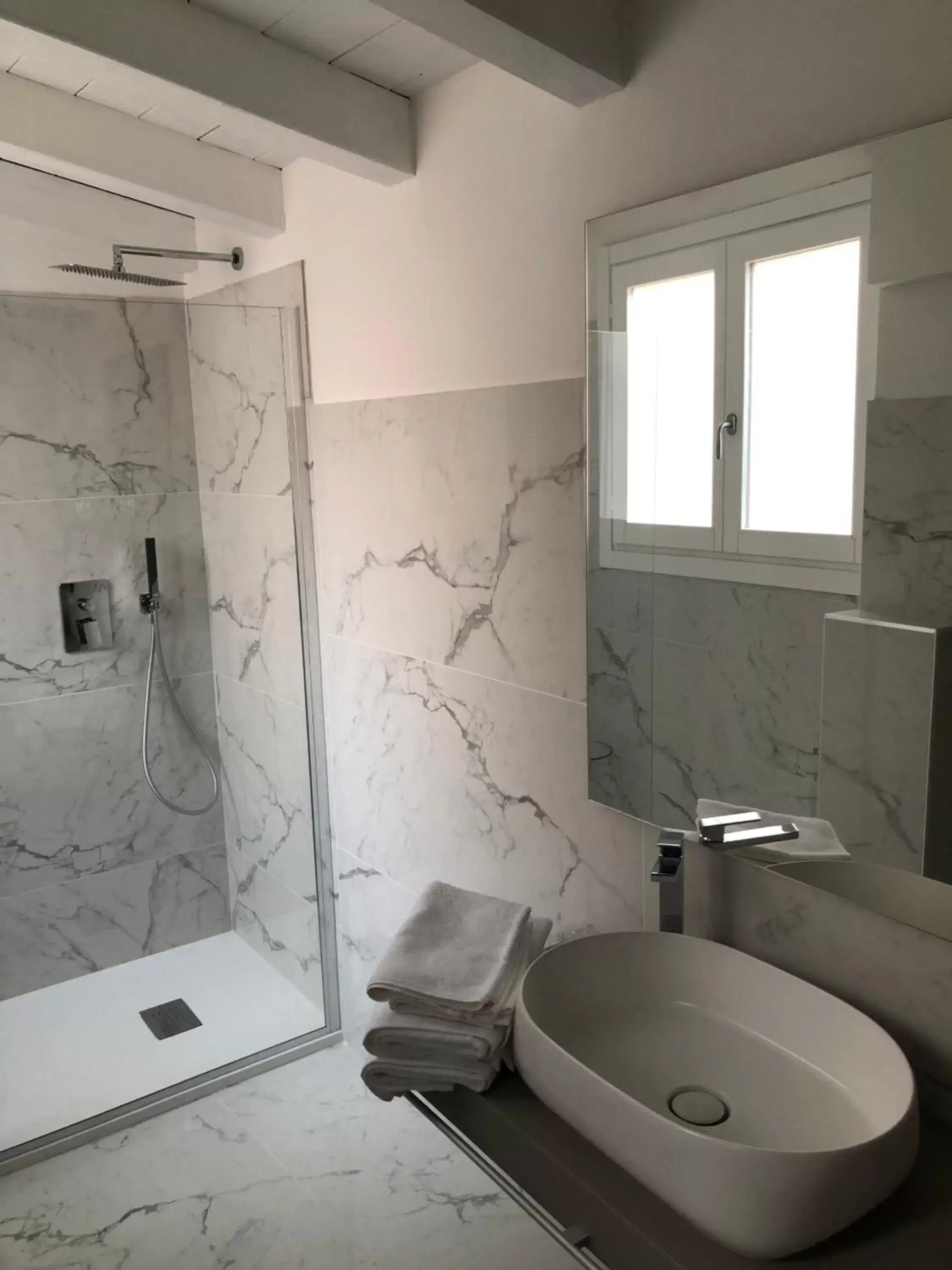 Shower, Bathroom in Albergo Marin