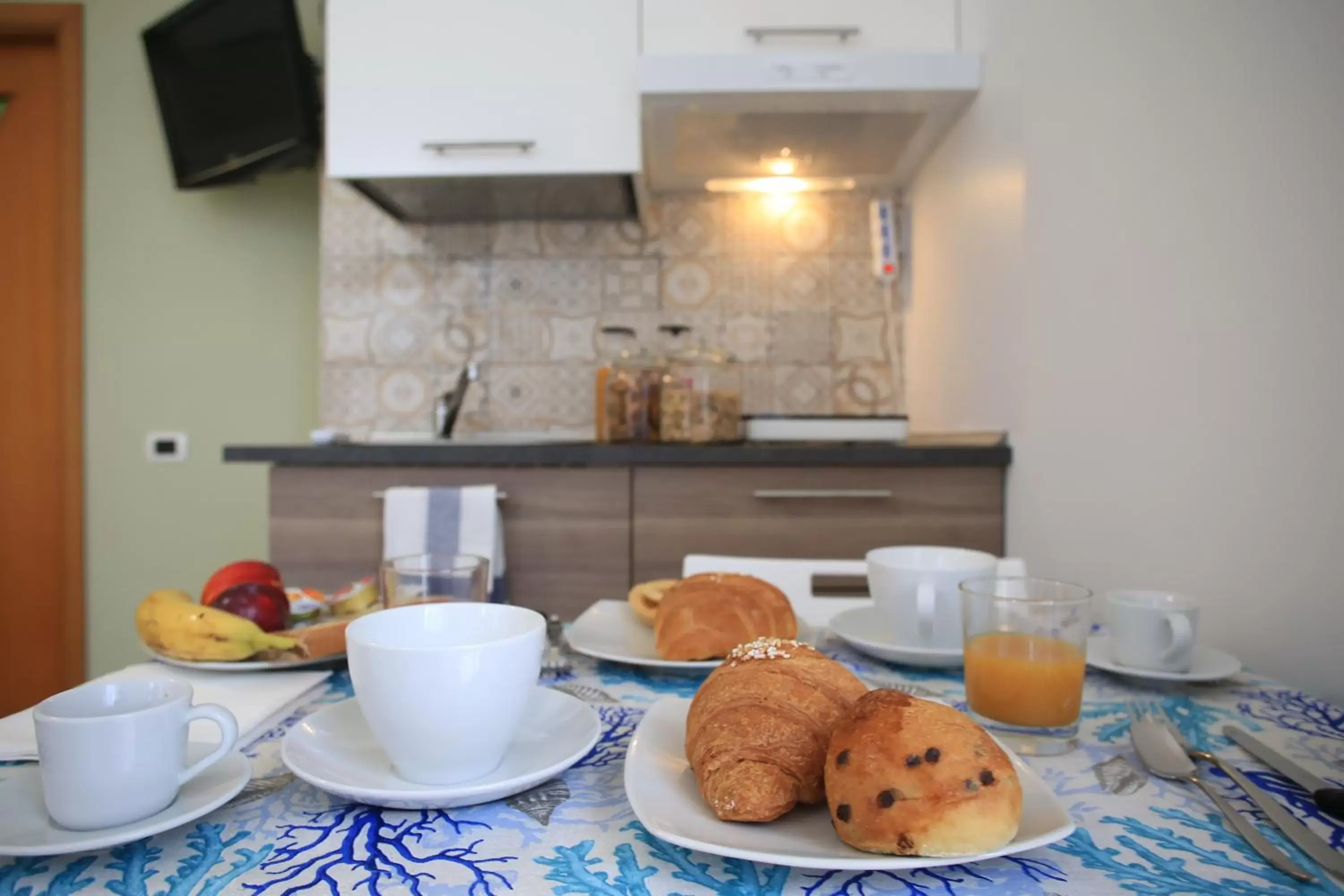 Kitchen or kitchenette, Breakfast in Villarosa pompei studios