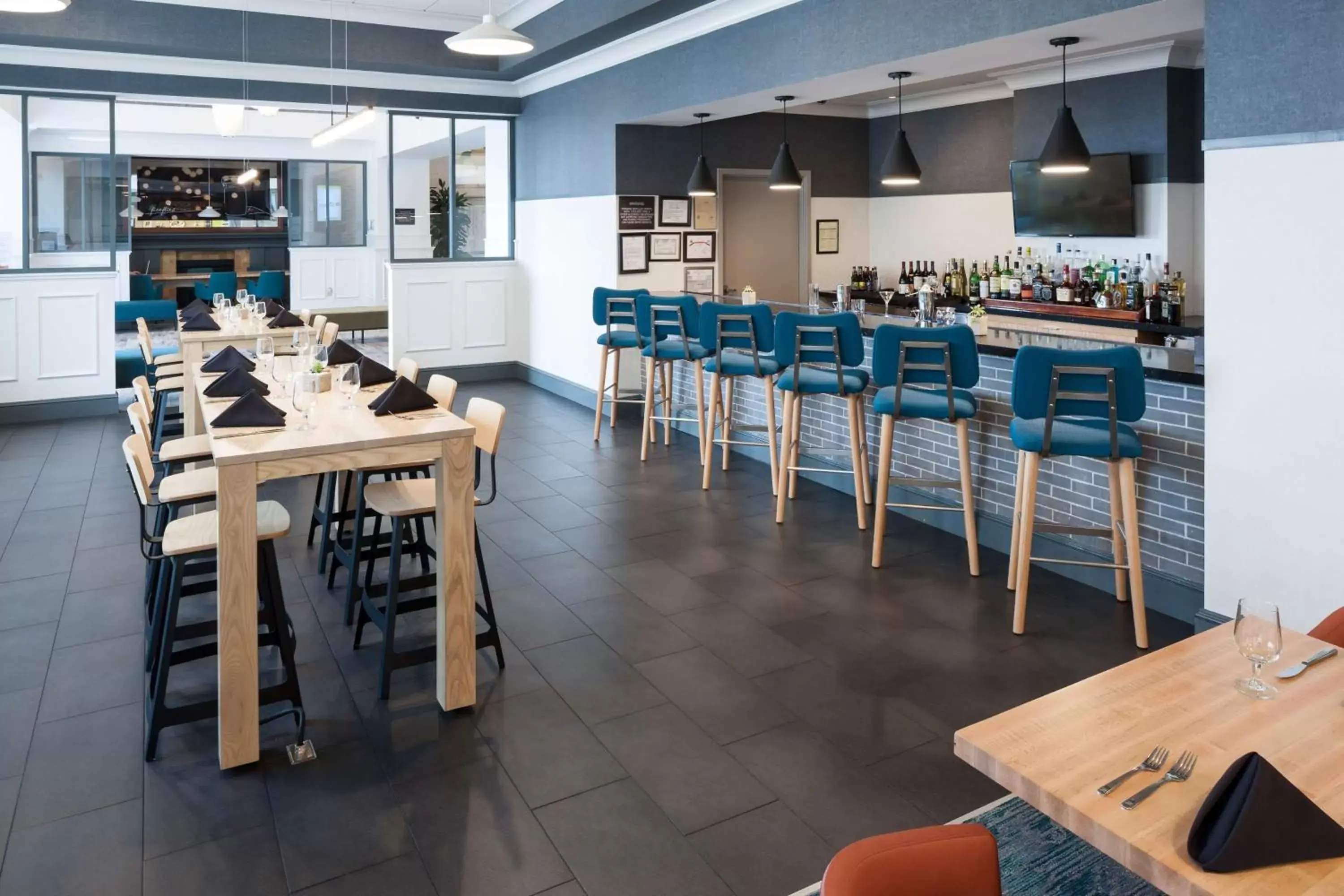 Dining area, Restaurant/Places to Eat in Hilton Garden Inn Nashville Vanderbilt