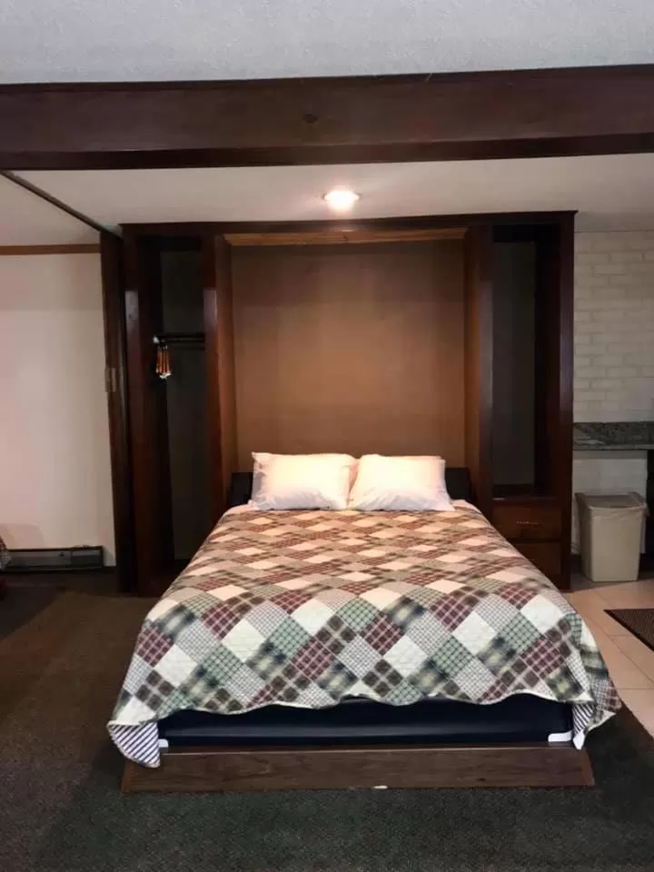 Bed in Centerstone Resort Lake-Aire