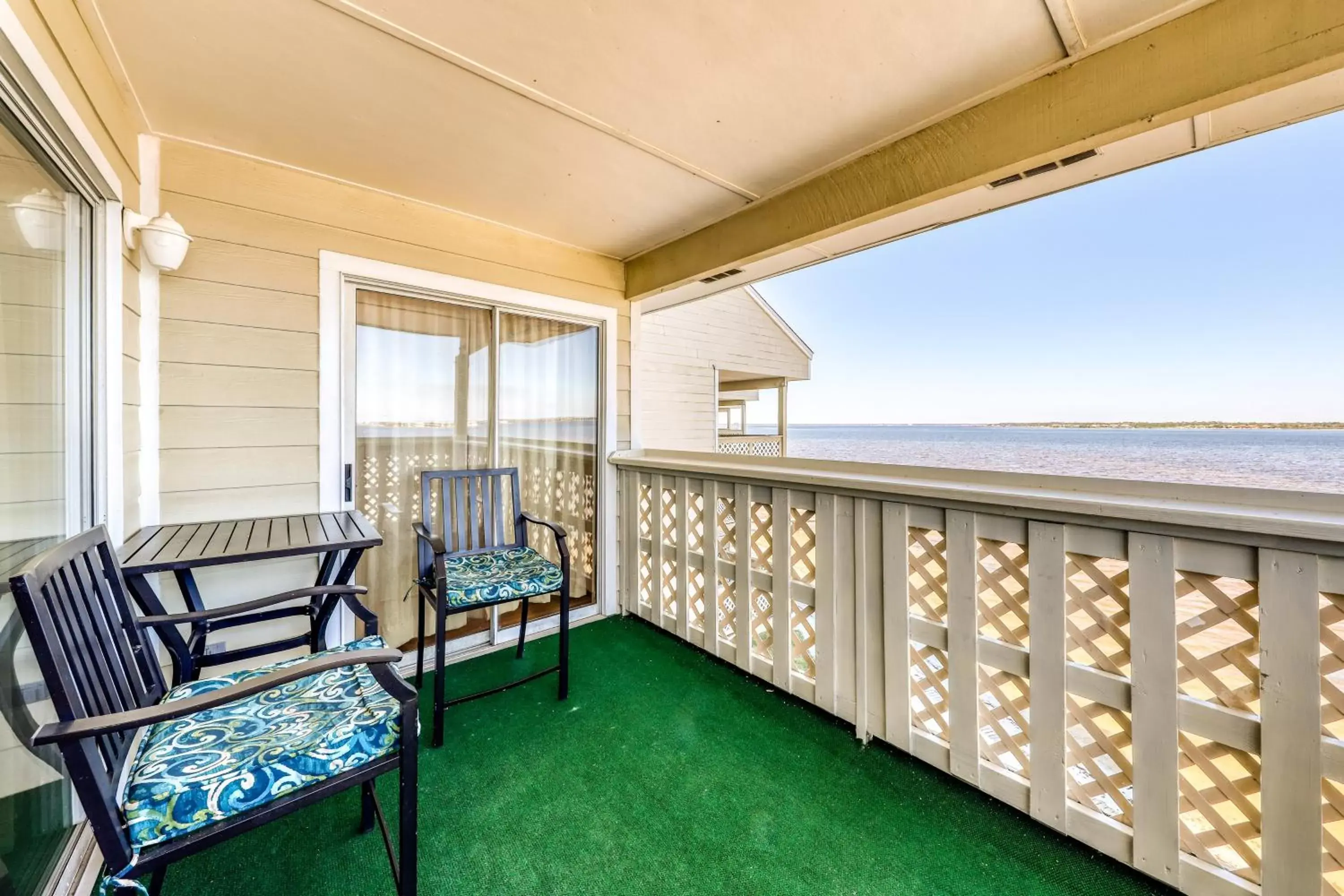 Balcony/Terrace in Bayview Beach Escape