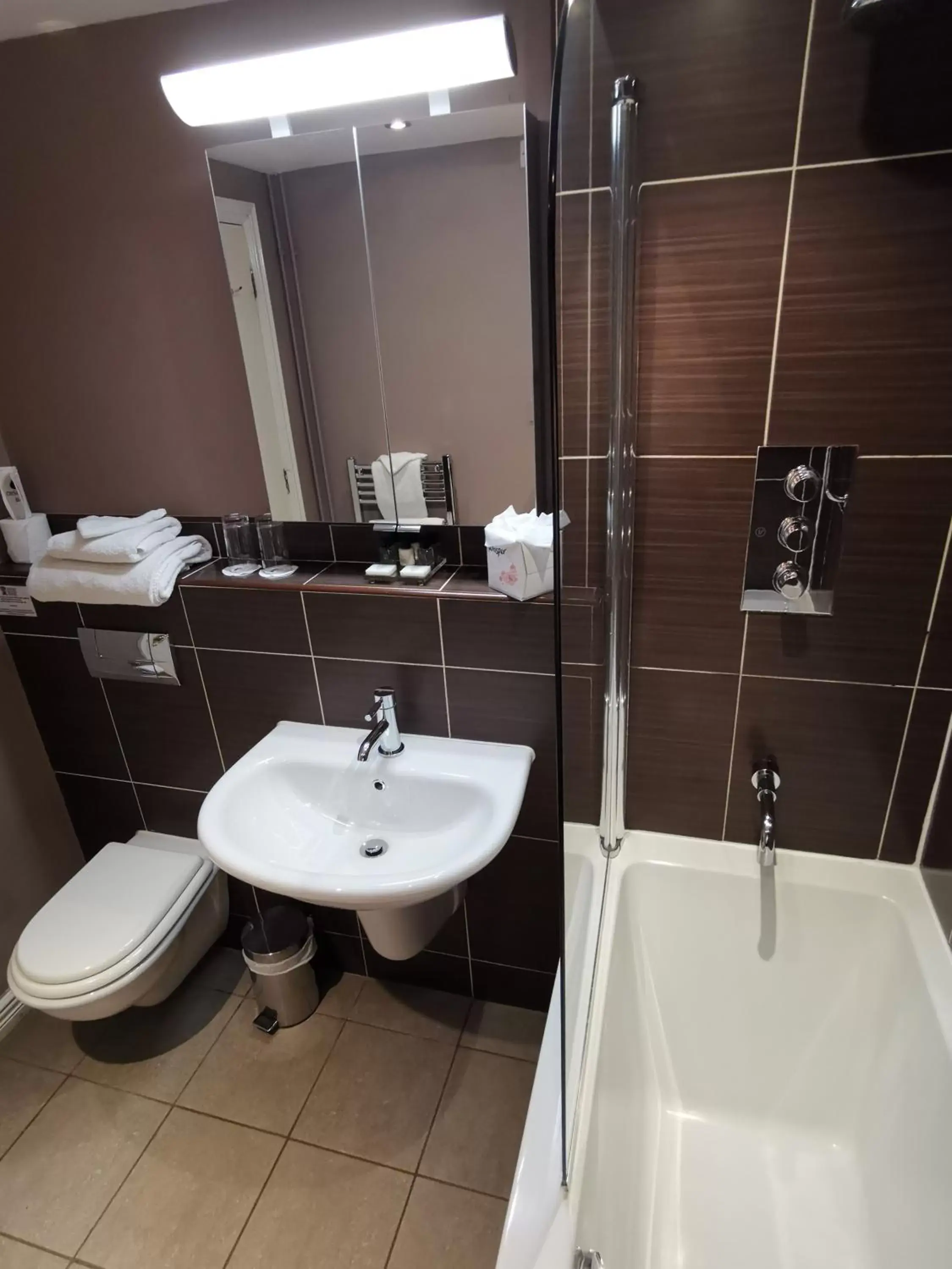 Bathroom in Diglis House Hotel