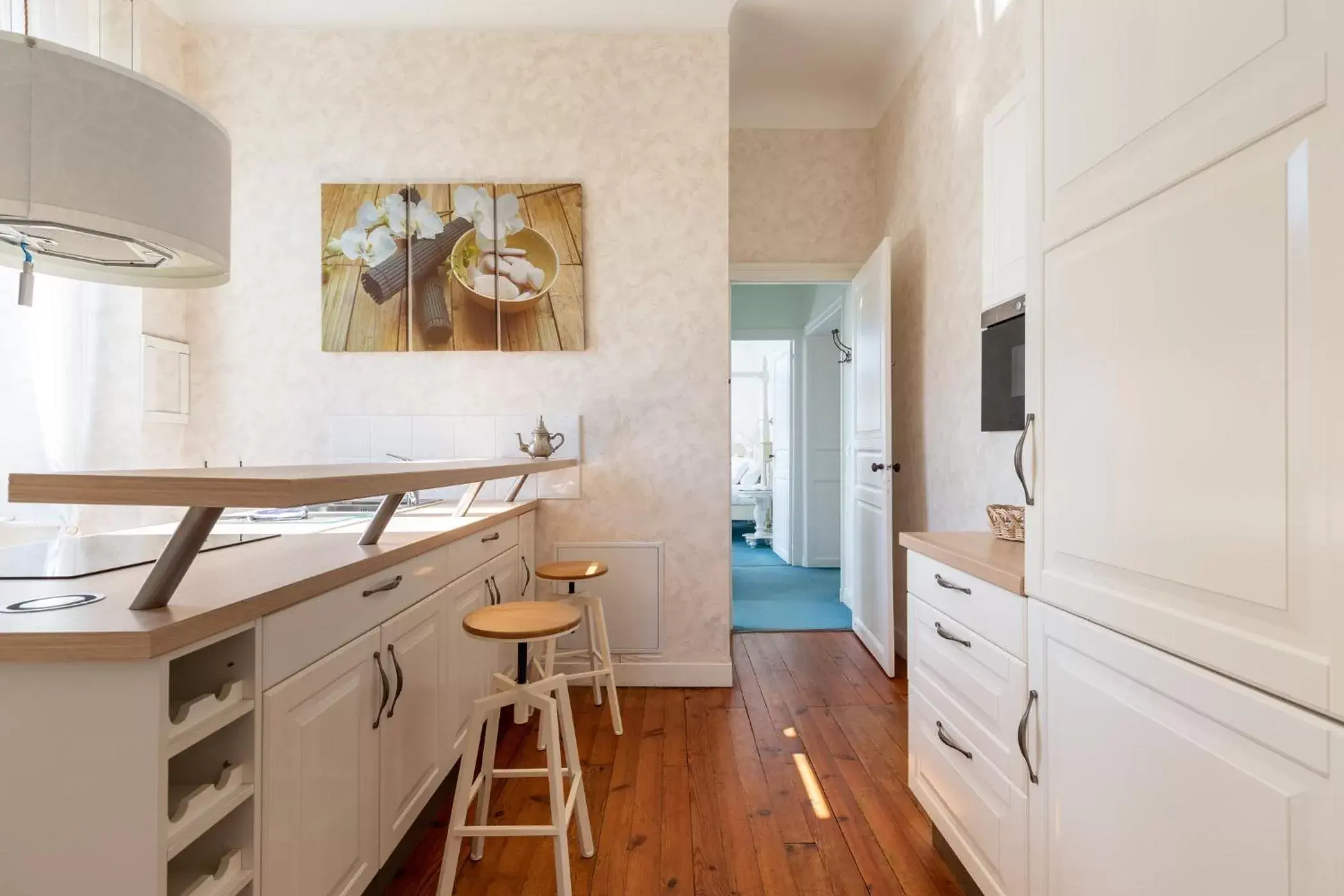 kitchen, Bathroom in Domaine de Bassilour