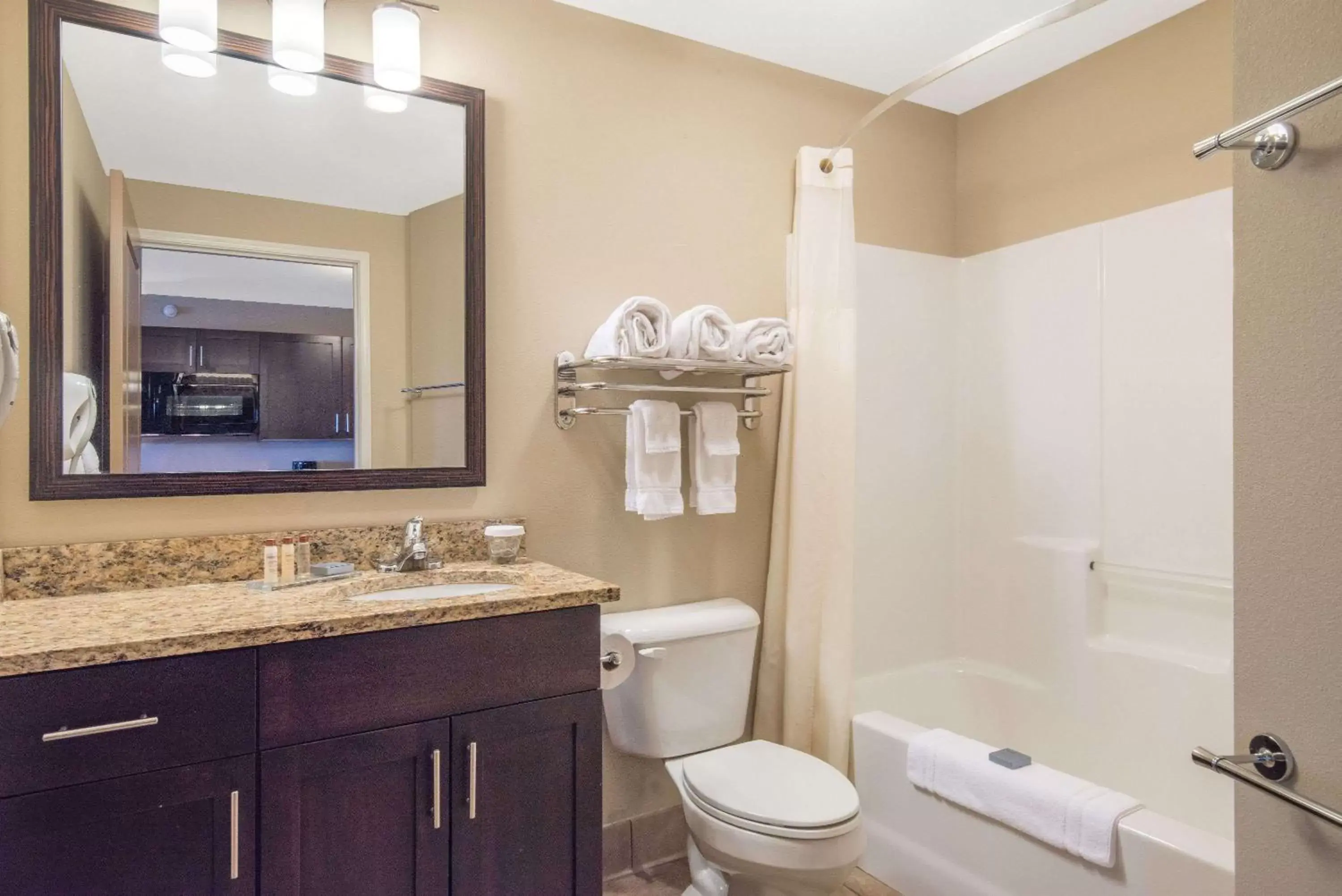 King Studio Suite - Non-Smoking in Hawthorn Extended Stay by Wyndham Dickinson King Studio Suite - Non-Smoking in Hawthorn Extended Stay by Wyndham Dickinson