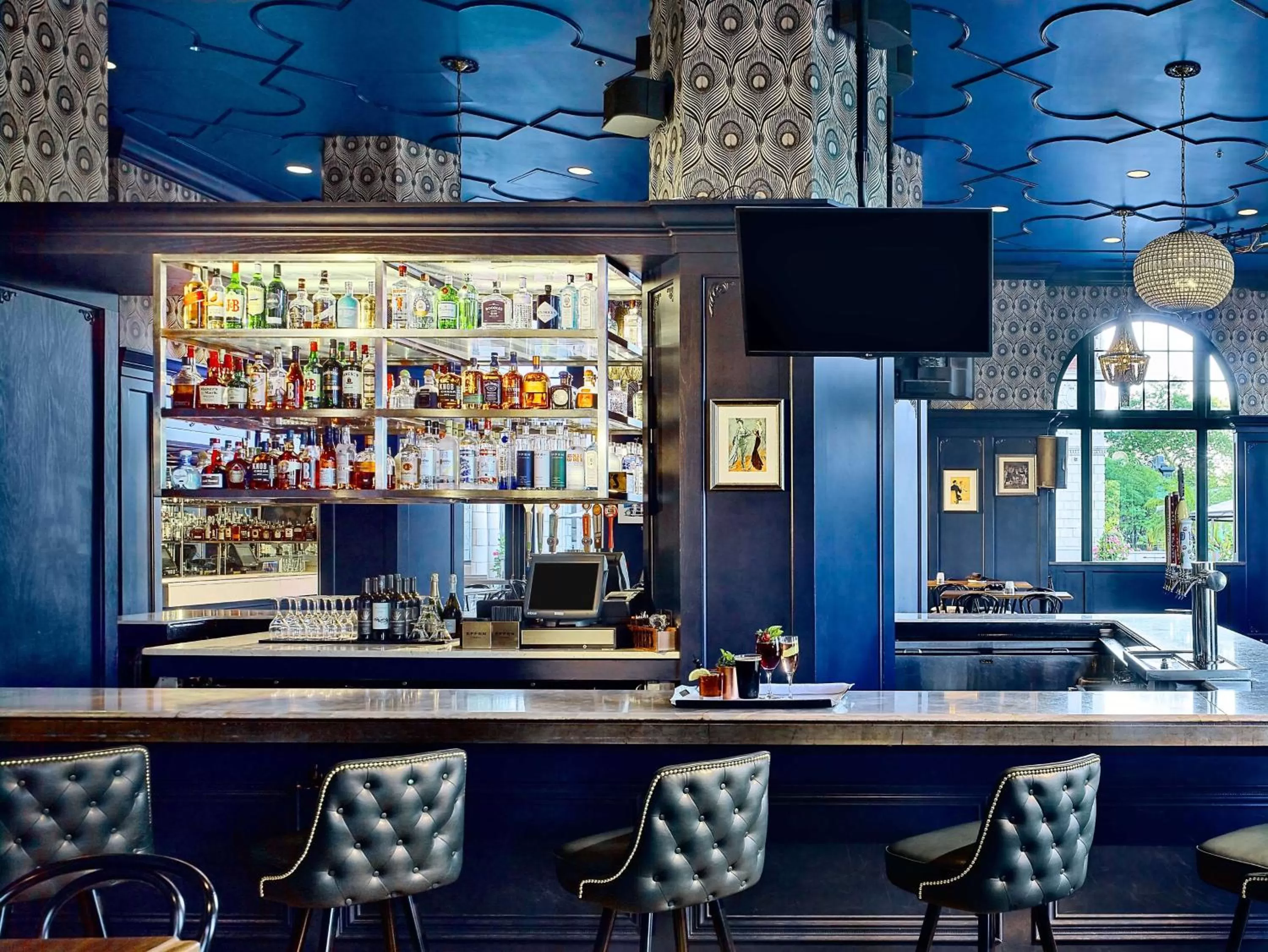 Lounge or bar in The Royal Sonesta Chase Park Plaza St Louis