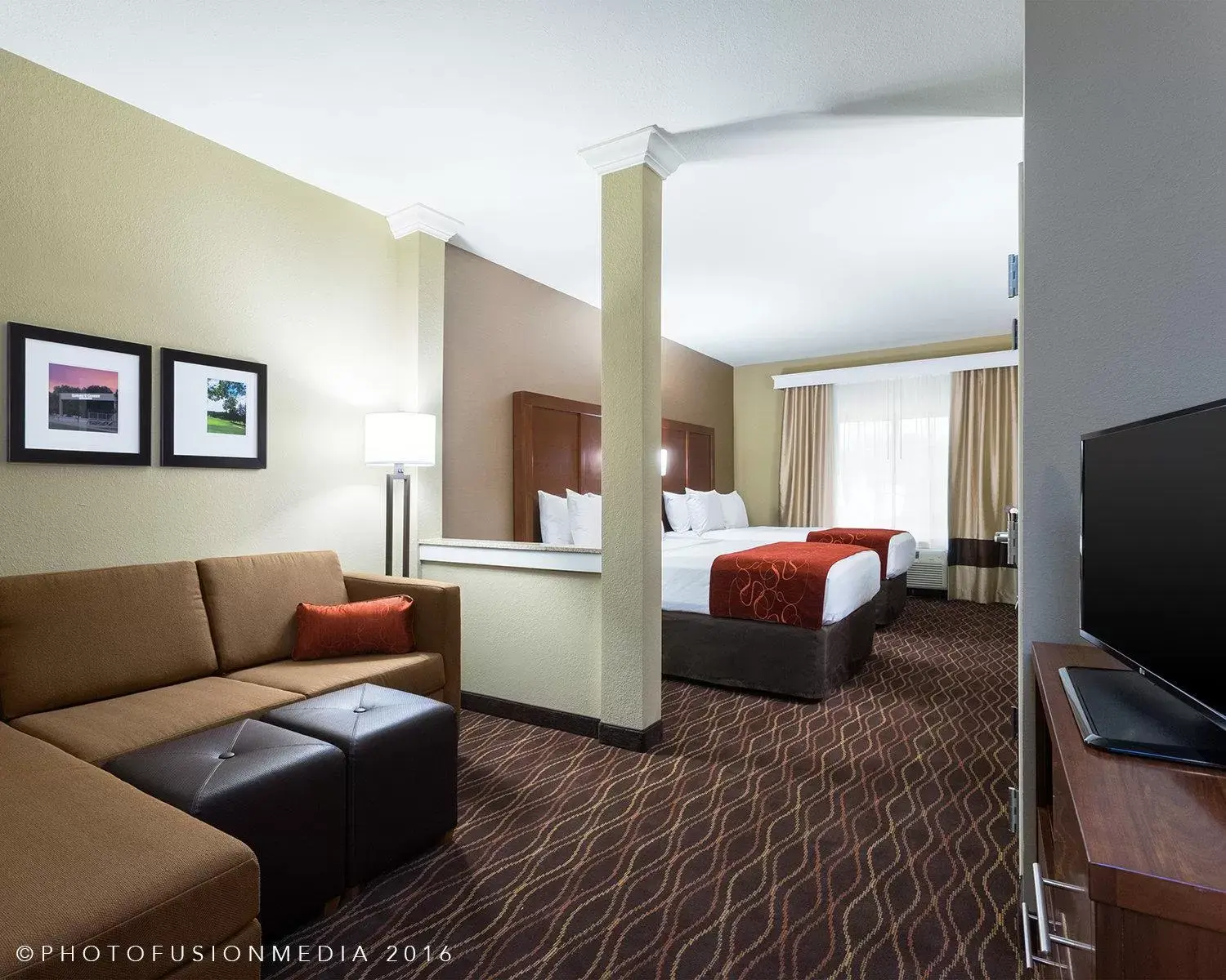 Photo of the whole room, Room Photo in Comfort Suites DuBois
