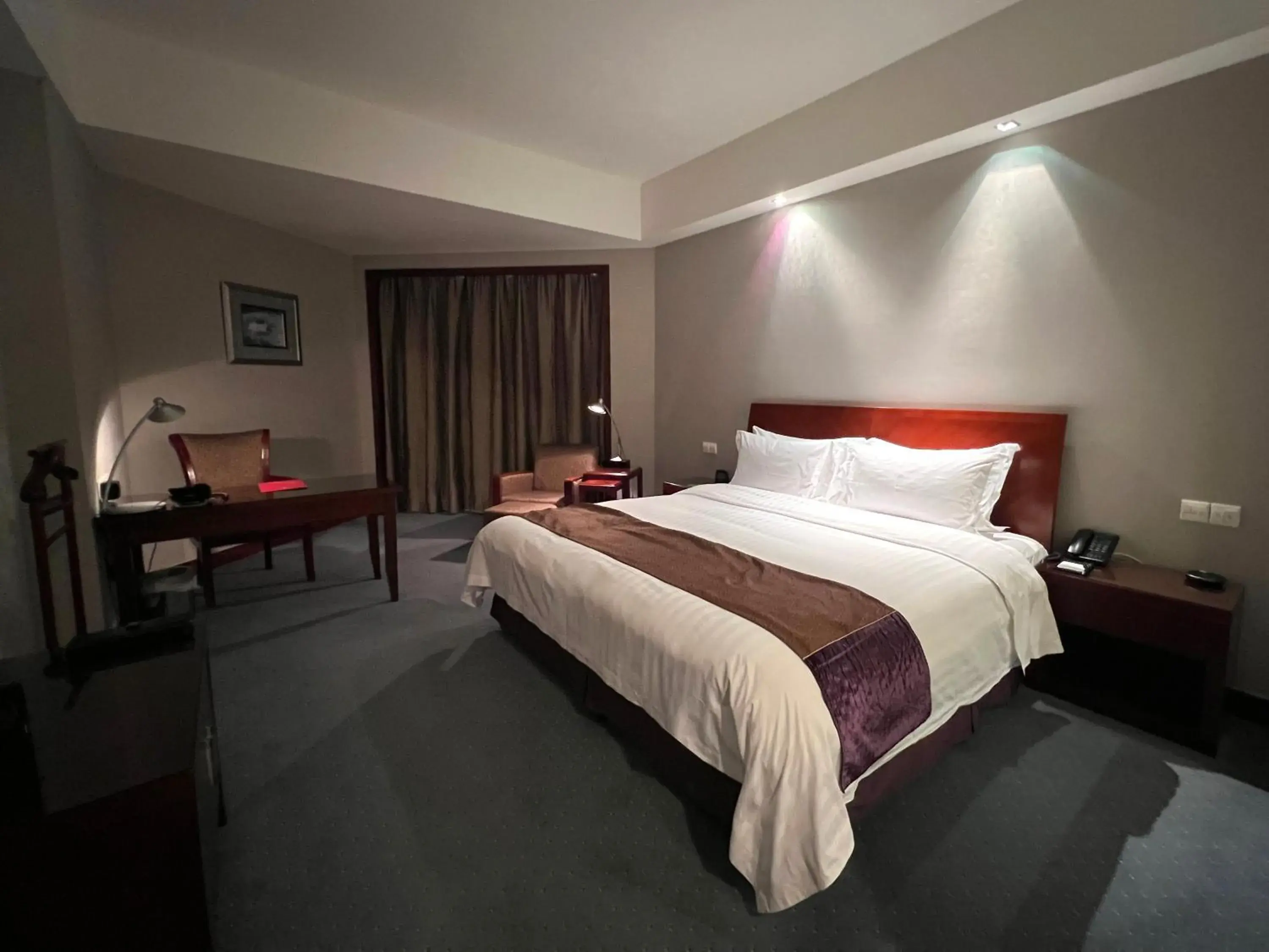 Photo of the whole room, Bed in Baolong Hotel Shanghai Photo of the whole room, Bed in Baolong Hotel Shanghai